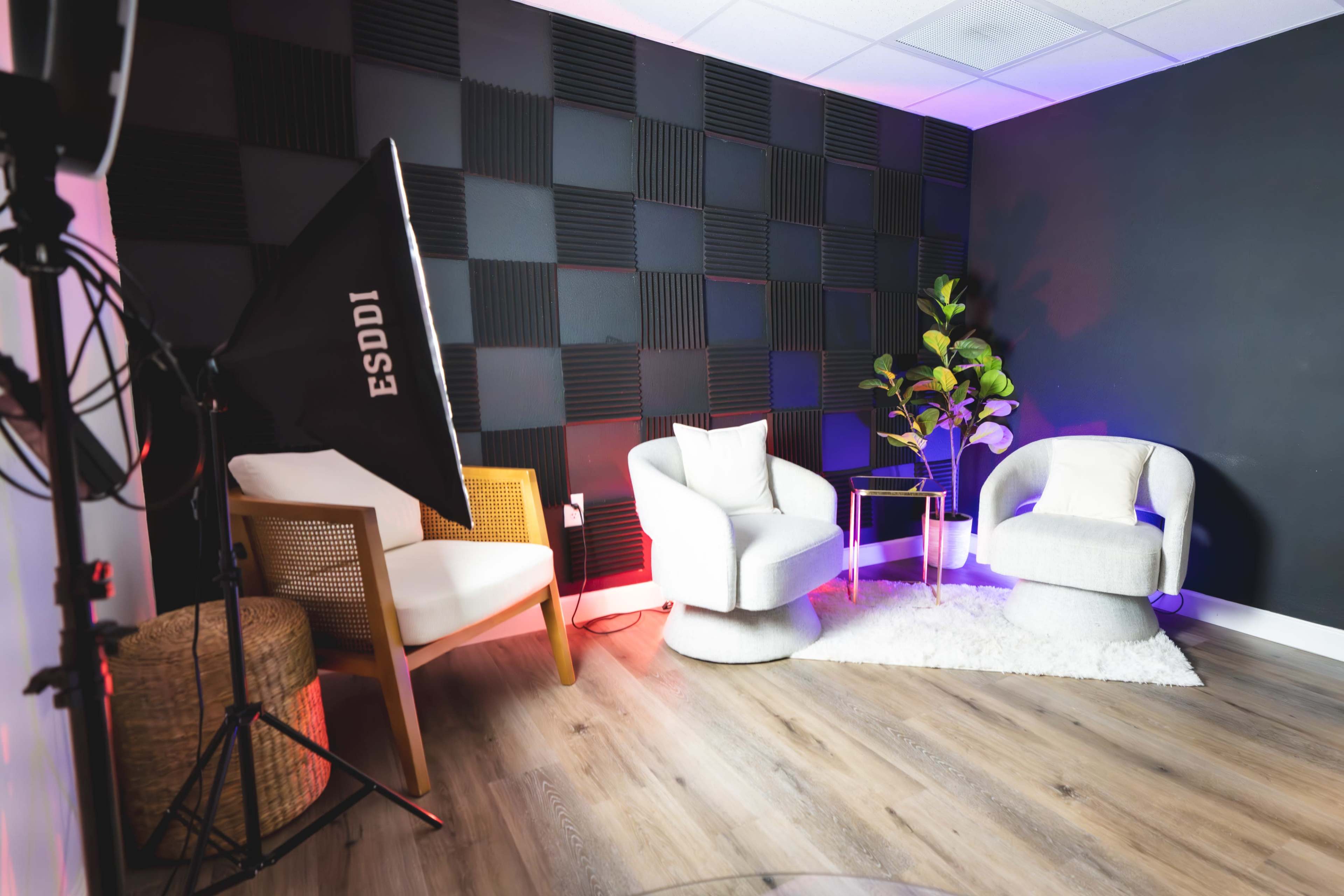 Downtown Orlando Content Studio with Modern Aesthetic Image in Pineloch, Orlando, FL