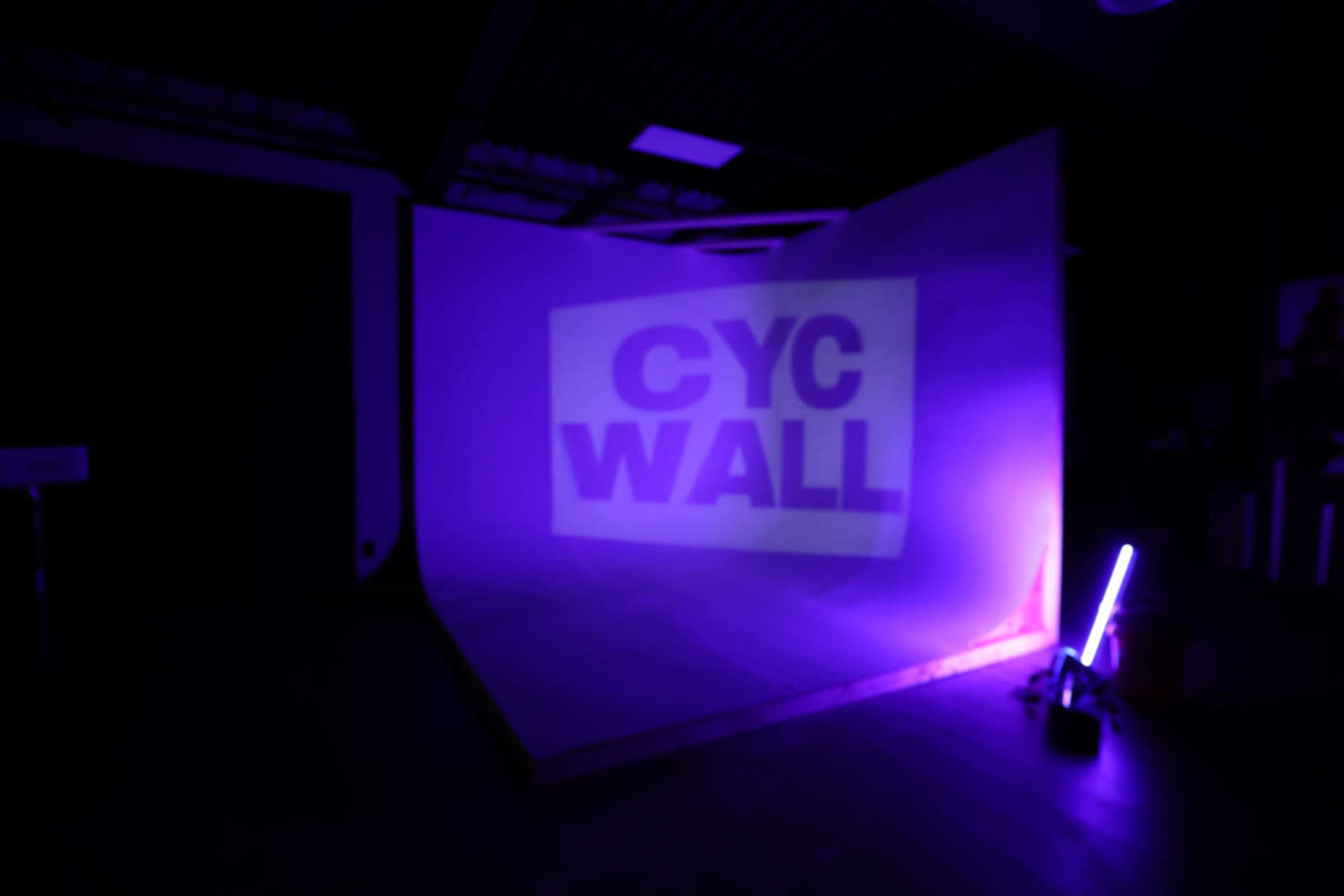 Cyclorama Wall (cyc wall / infinity wall) Image in Florissant Township, Florissant, MO