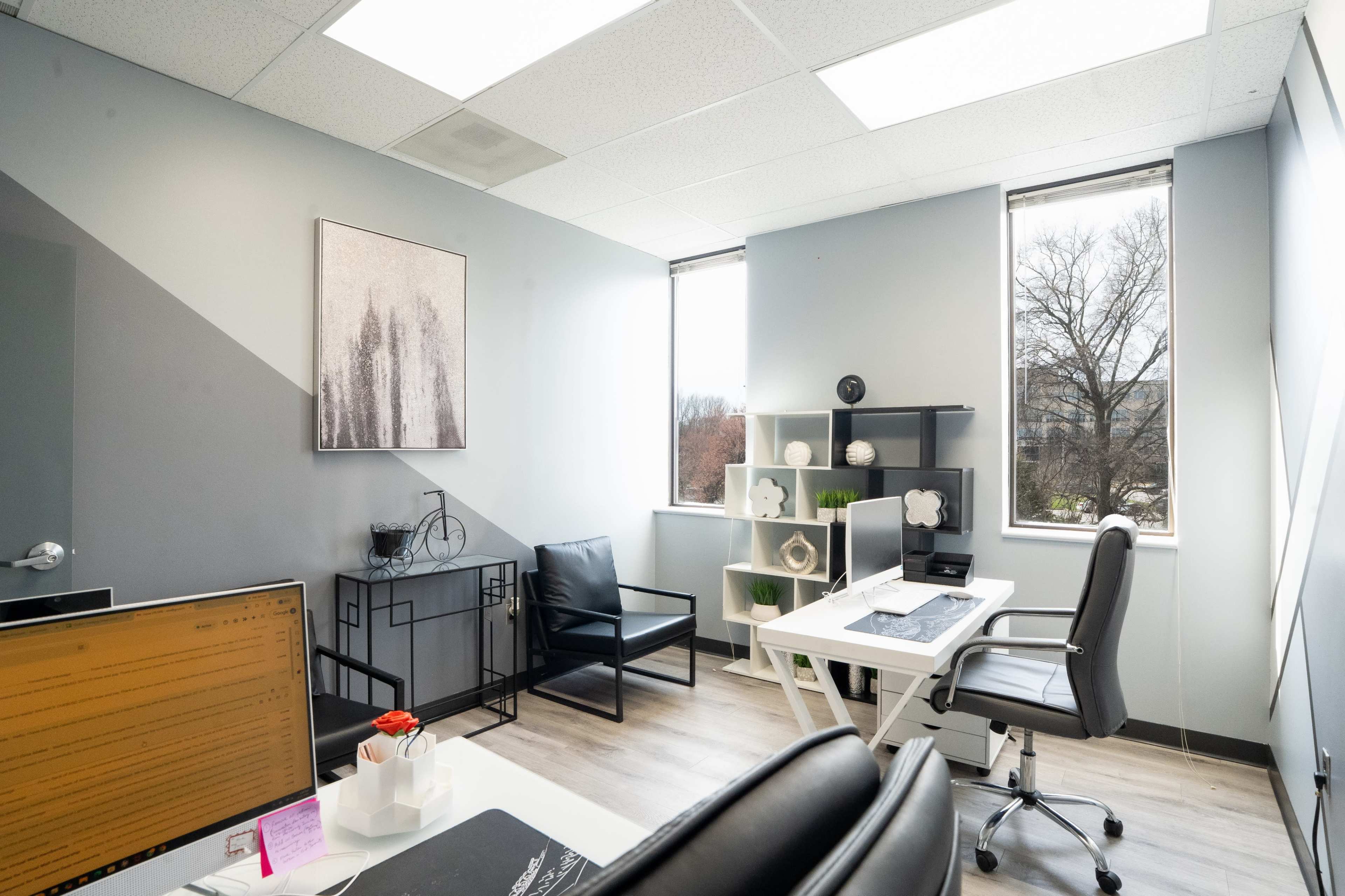 Laurel (8101) Flex Admin Suite | Chic, Modern Office with Natural Light Image in Laurel, Laurel, MD