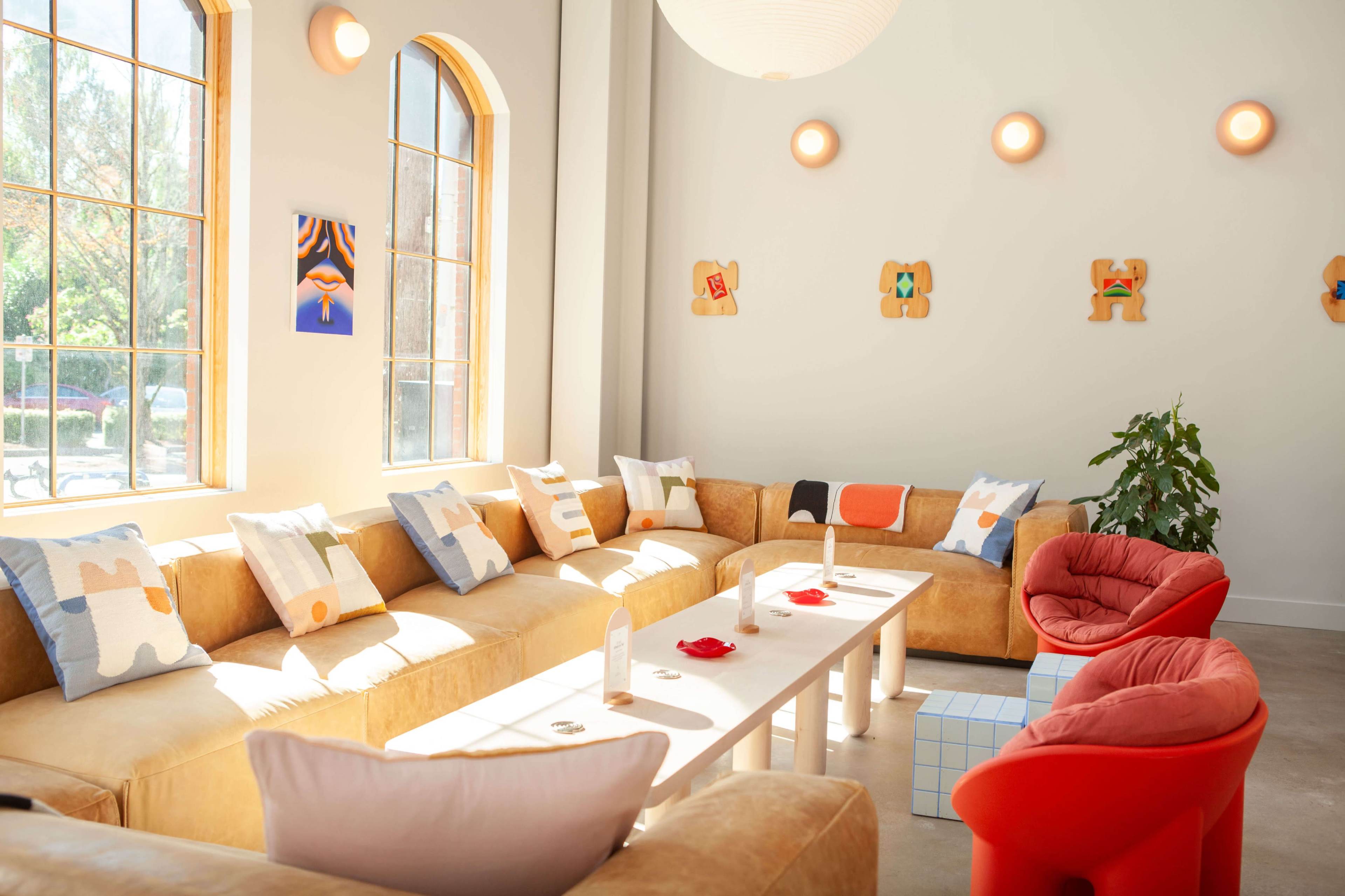 Light-Filled Creative Lounge for Events & Photoshoots Image in Northeast Portland, PORTLAND, OR