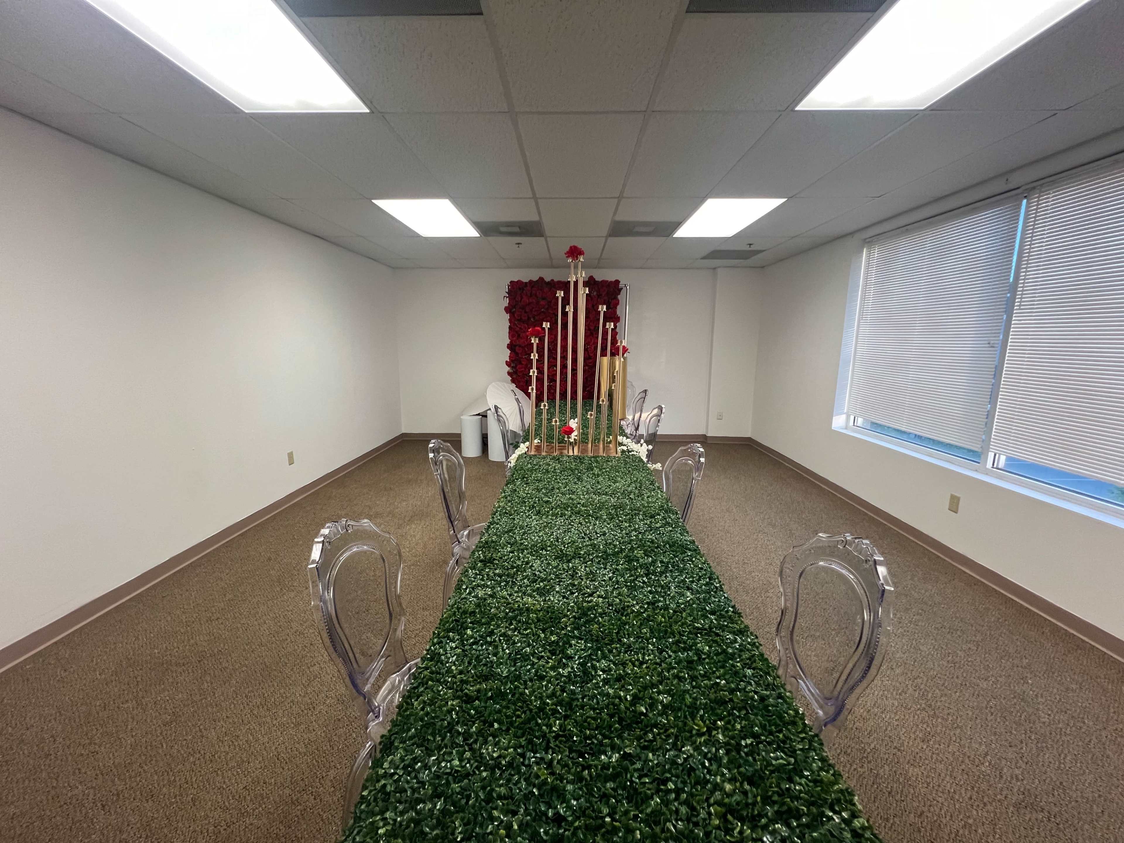 An intimate luxurious  creative space  with a soft life vibe, natural lighting and glam amenities. Image in Cinnaminson, Cinnaminson, NJ