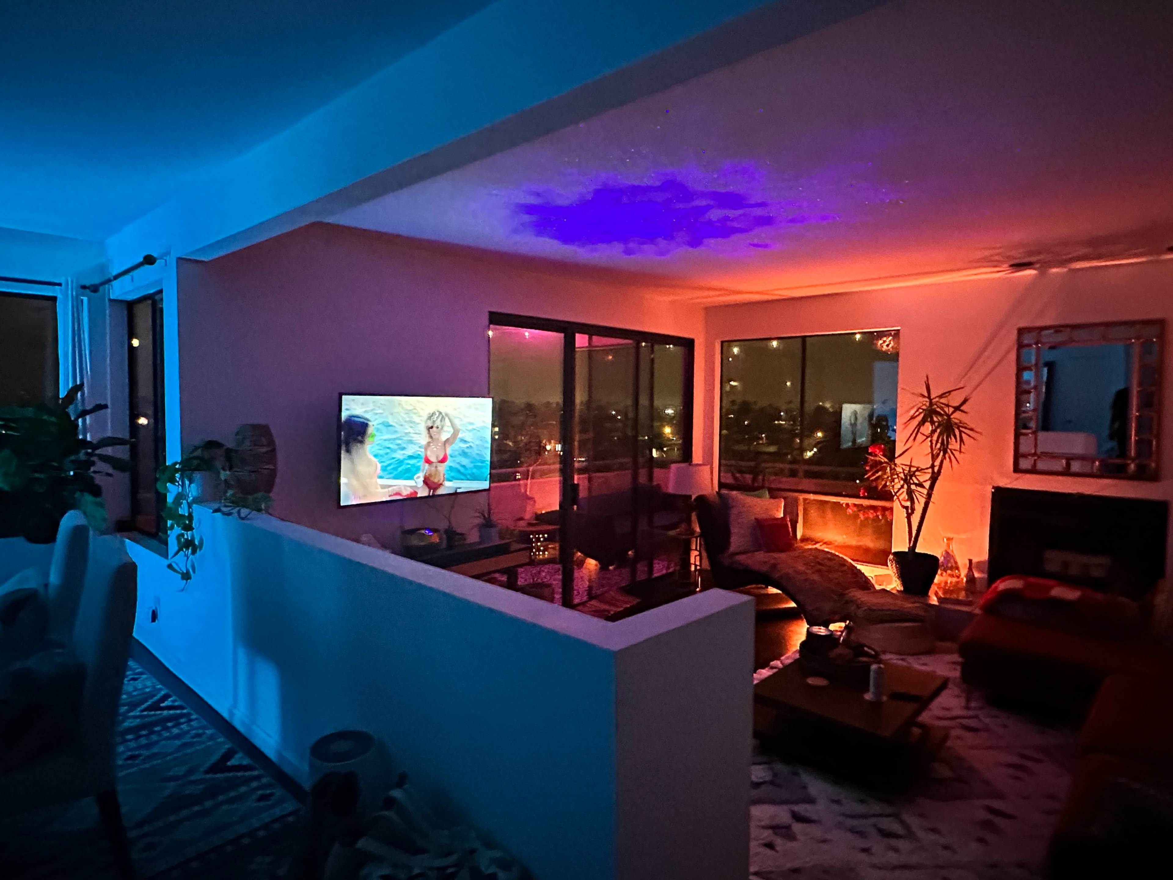 Boho Vibes in Venice | Corner Apartment with Wraparound Balcony Image in Venice, Venice, CA