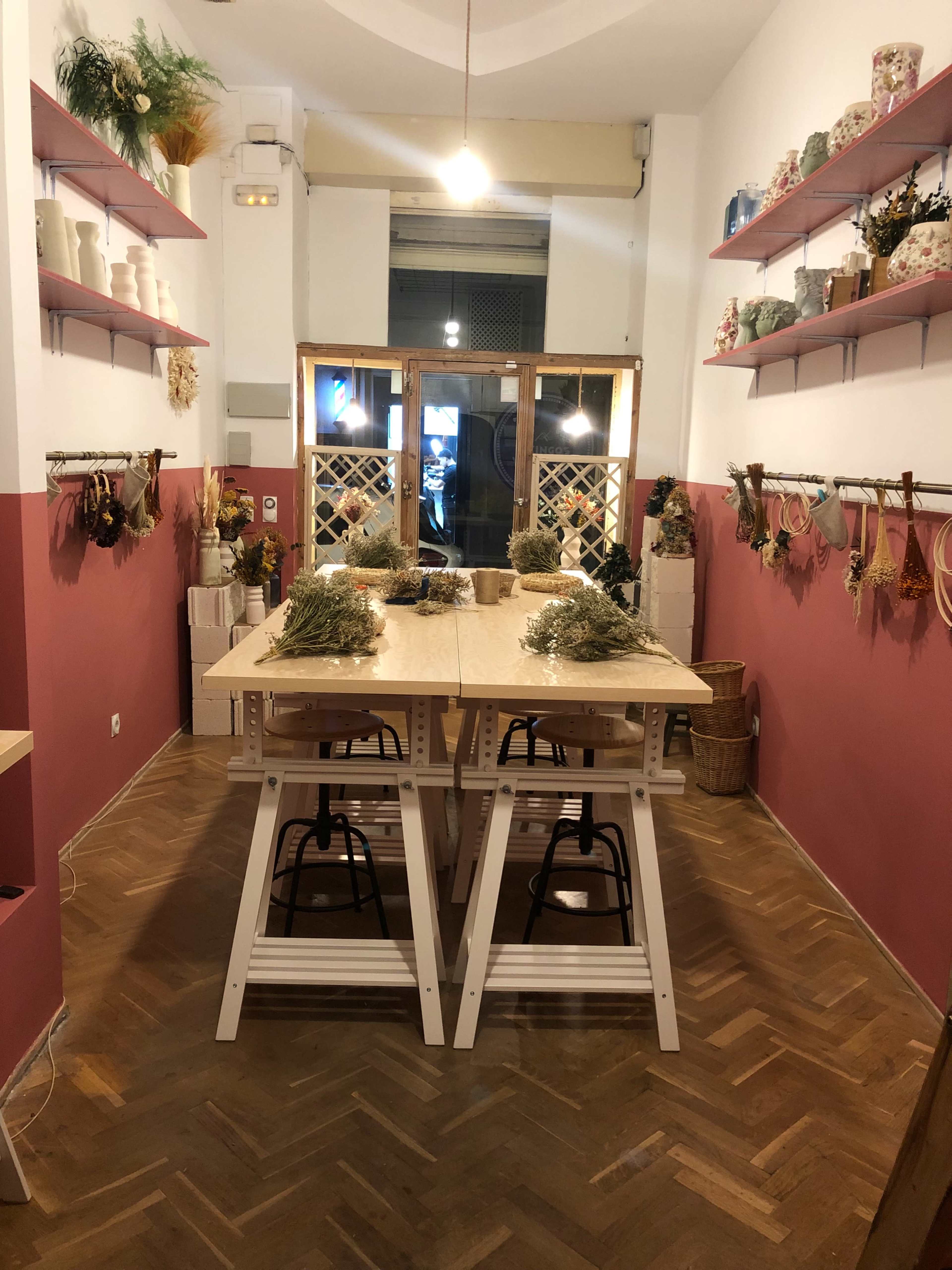 Taller céntrico con acceso directo a la calle Image in Embajadores, Madrid, M