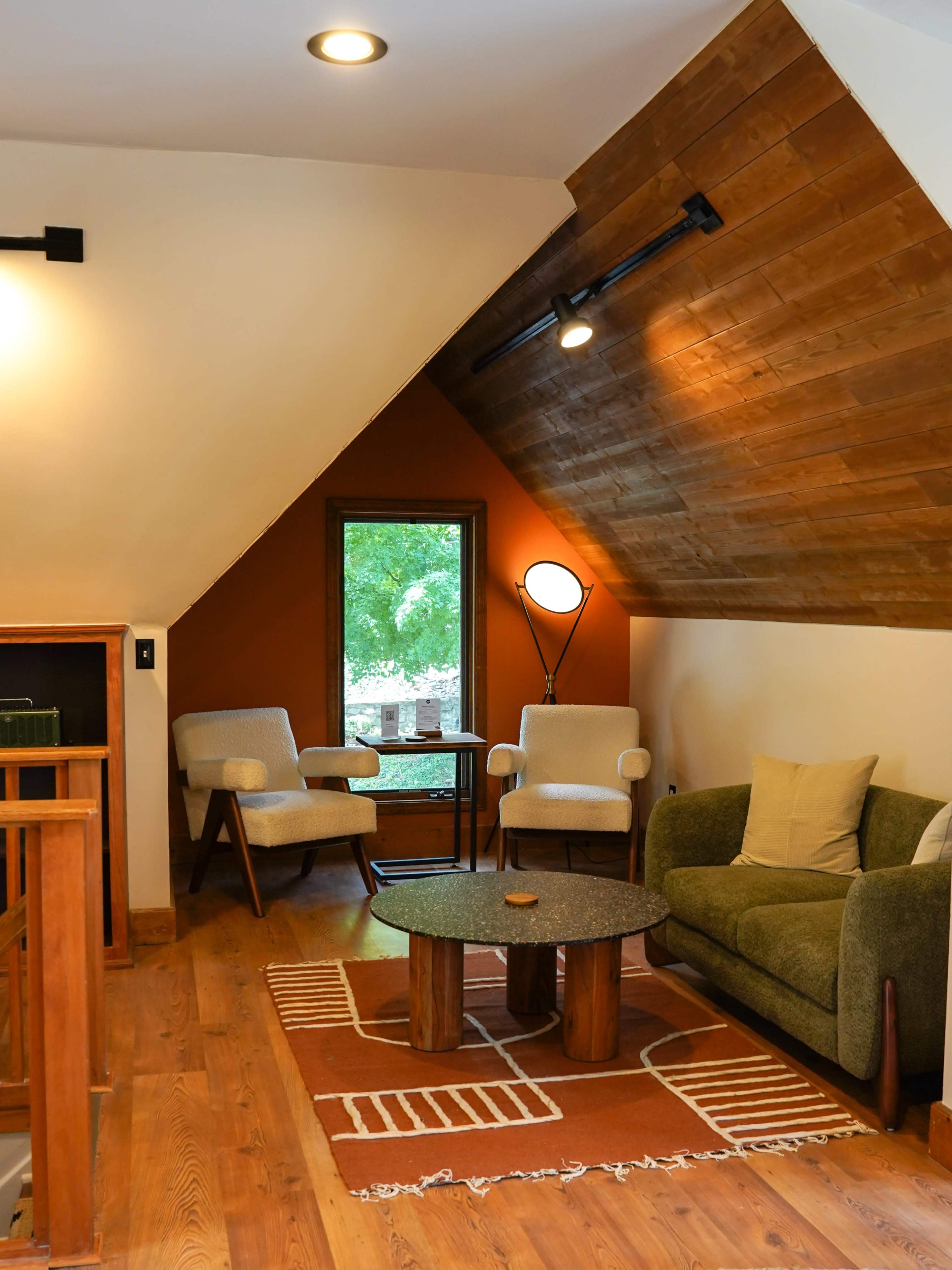 Cozy & Warm Parkville Coffeehouse Image in Sioux Township, Parkville, MO