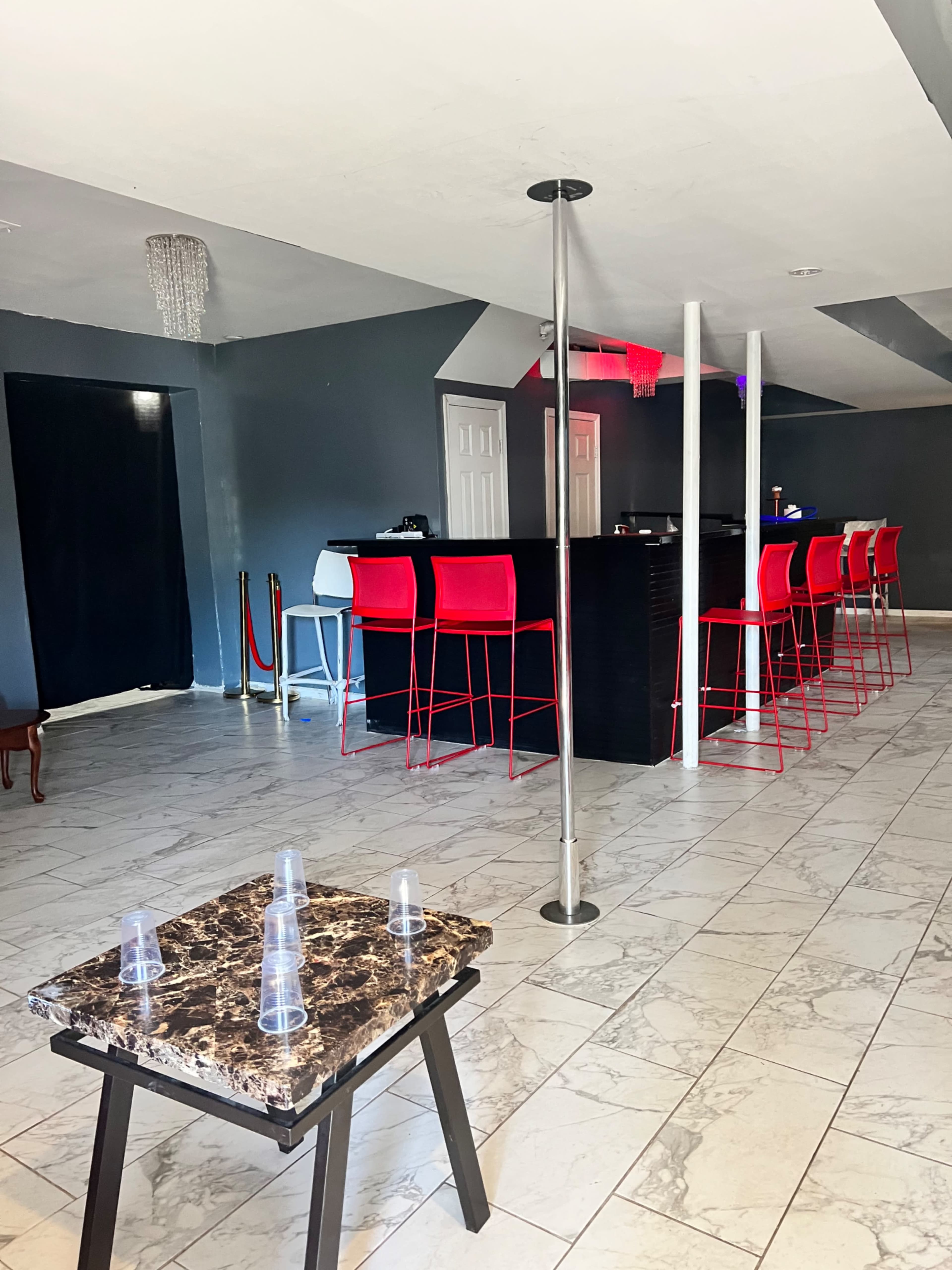 Urban party house, enormous kitchen, roomy, massage room and exotic lounge Image in , Lanham, MD