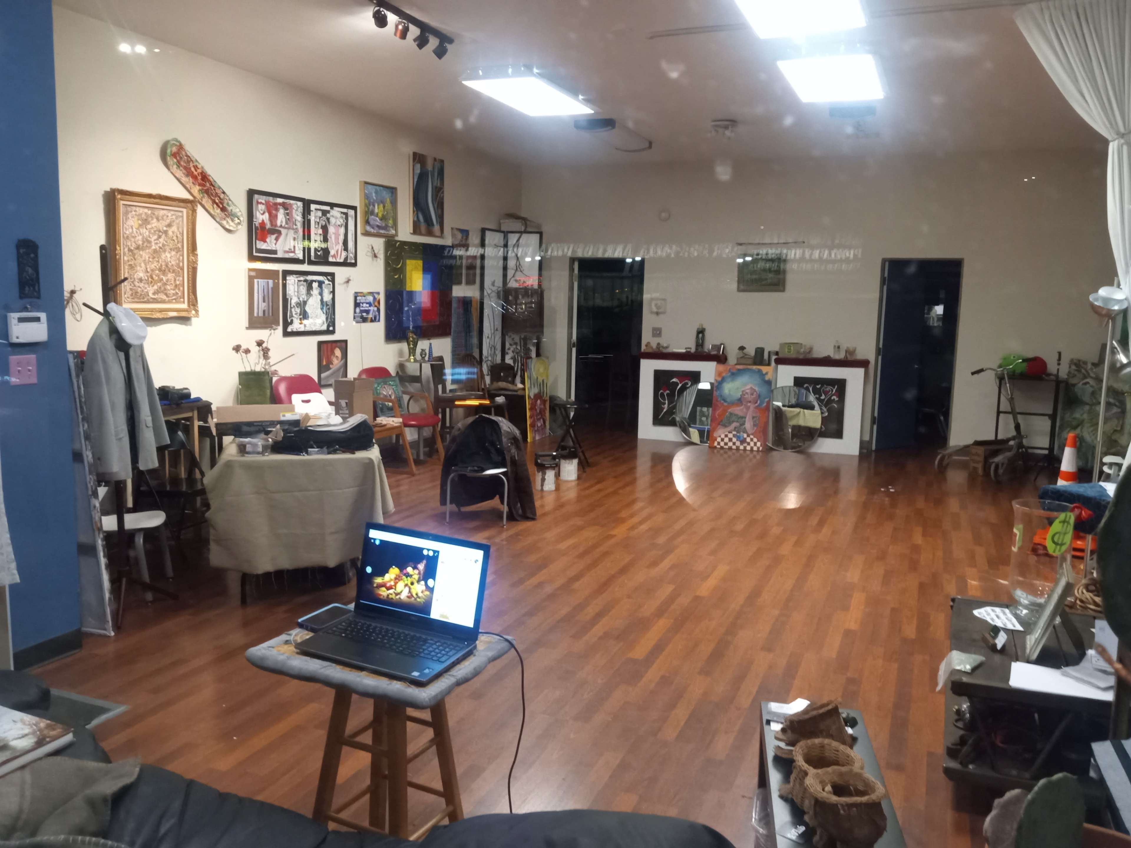 Big, Bright & Beautiful Art Gallery & Venue Space located in vibrant Lakeview / Roscoe Village. Image in Lake View, Chicago, IL