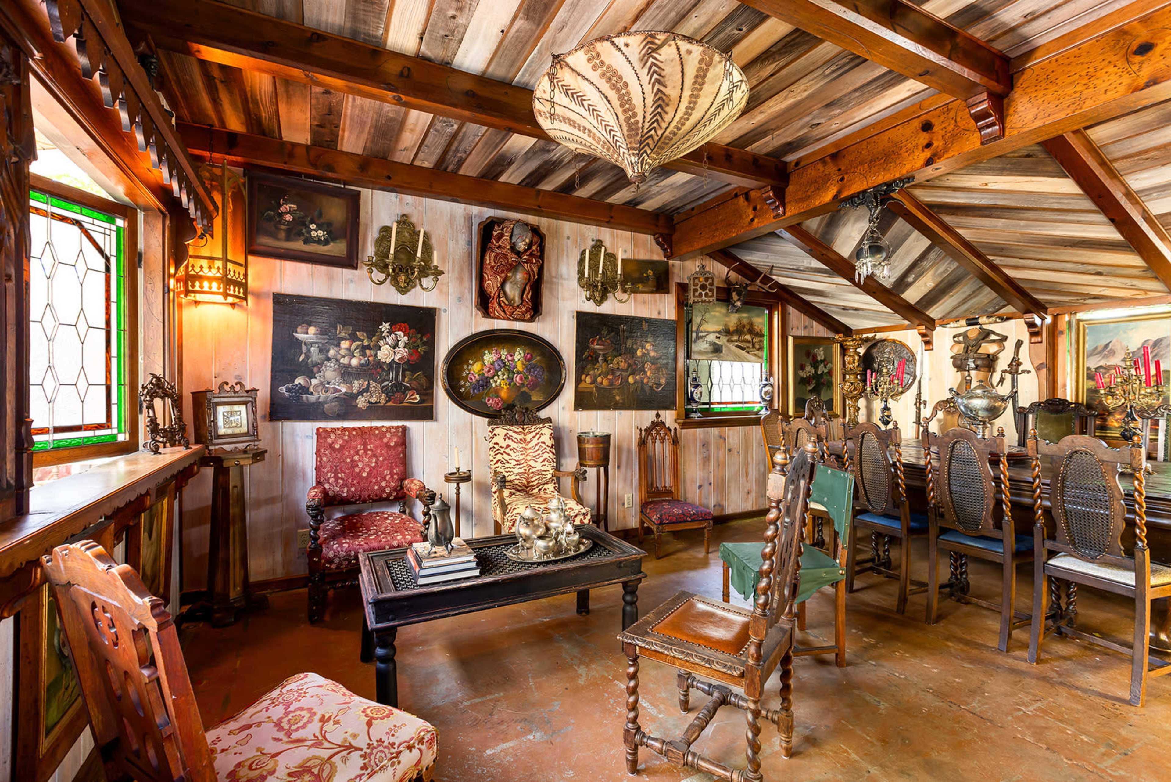 Enchanted Cottage with Vintage Designs Image in Northridge, Sherwood Forest, CA