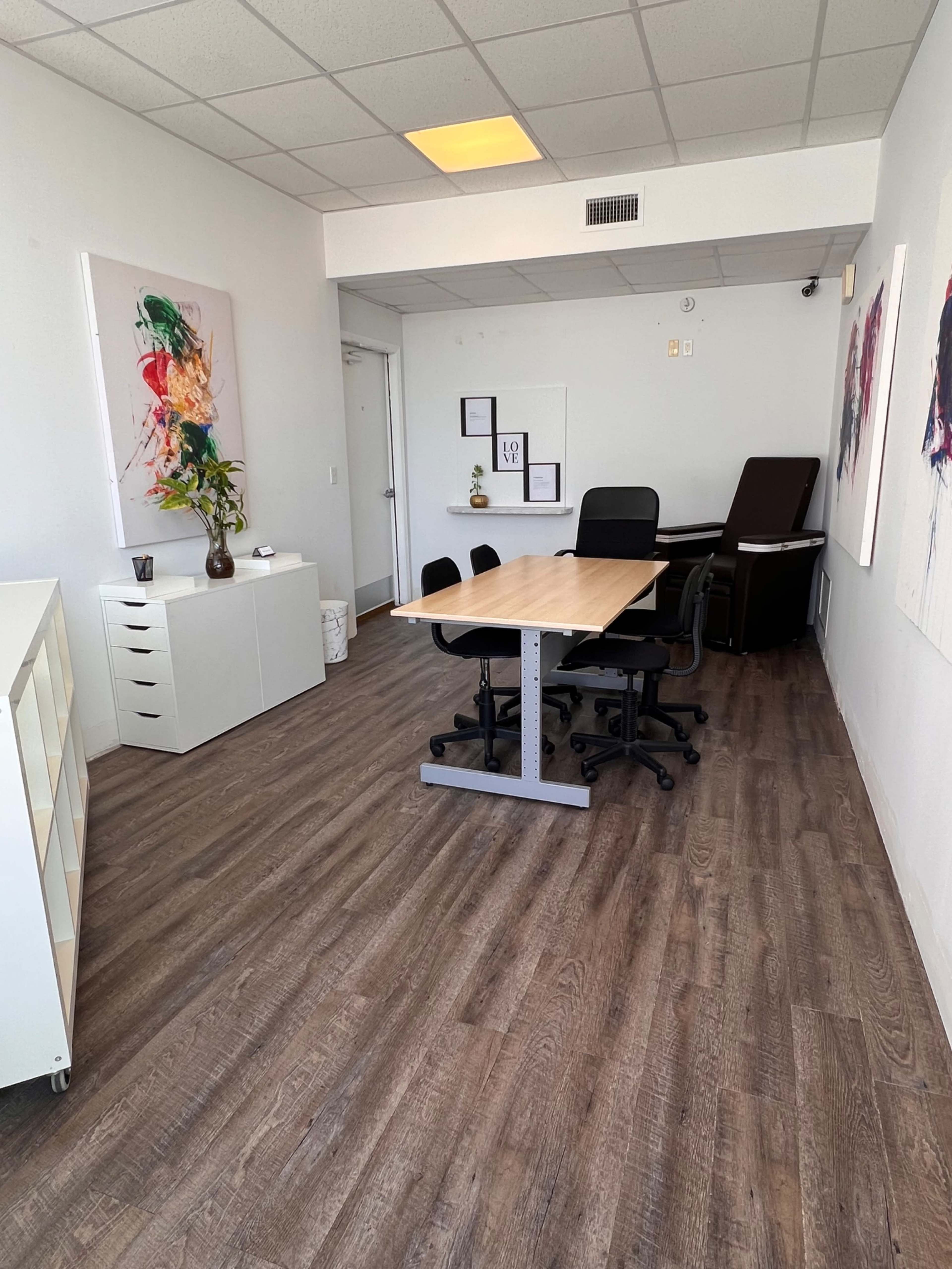 Meeting Room, creative space in Fort Lauderdale, FL Image in East Fort Lauderdale, Fort Lauderdale, FL