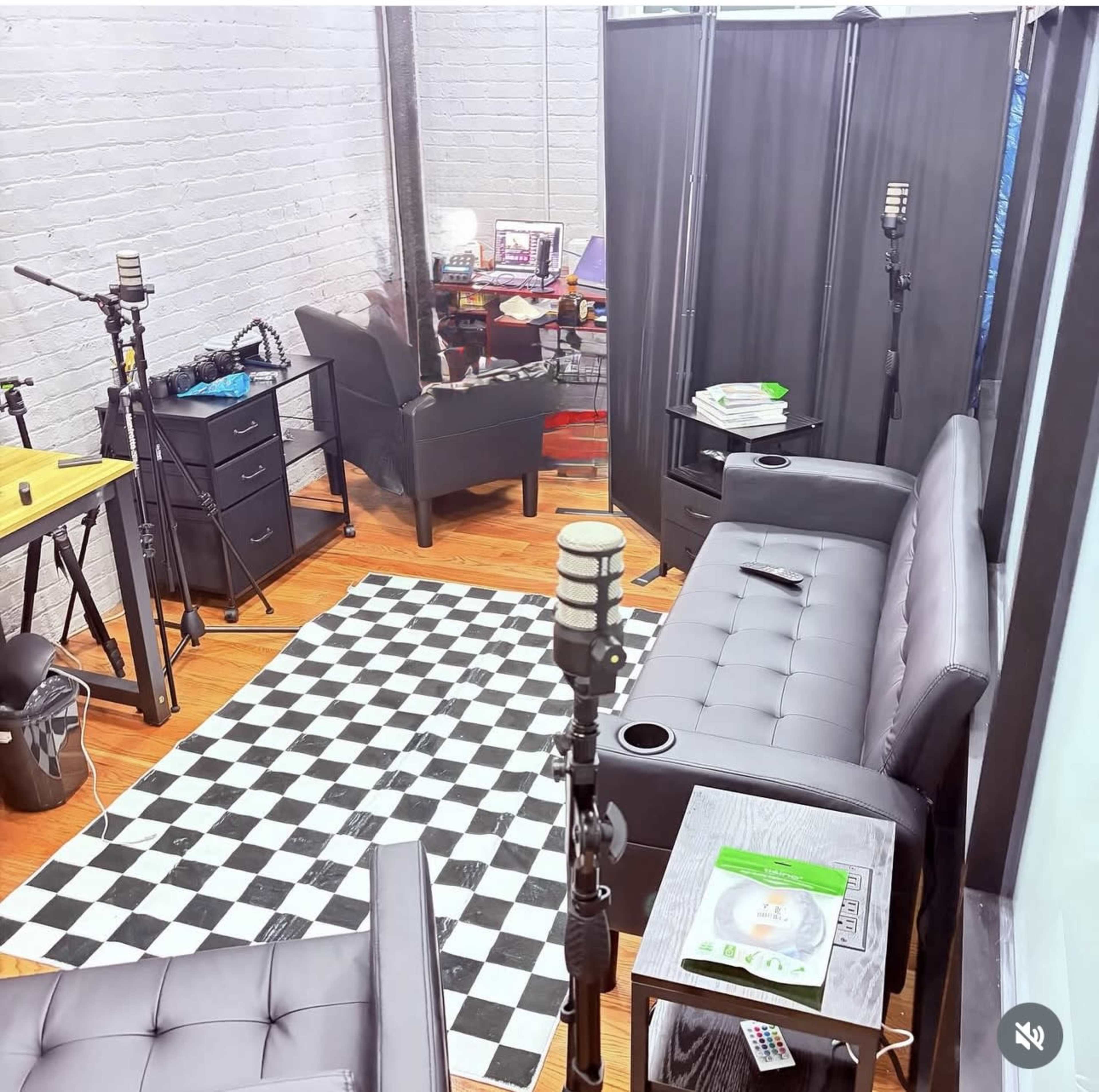 Bronx Content Creator Hub — Multi-Cam Podcast & Video Production Studio Image in West Bronx, Bronx, NY