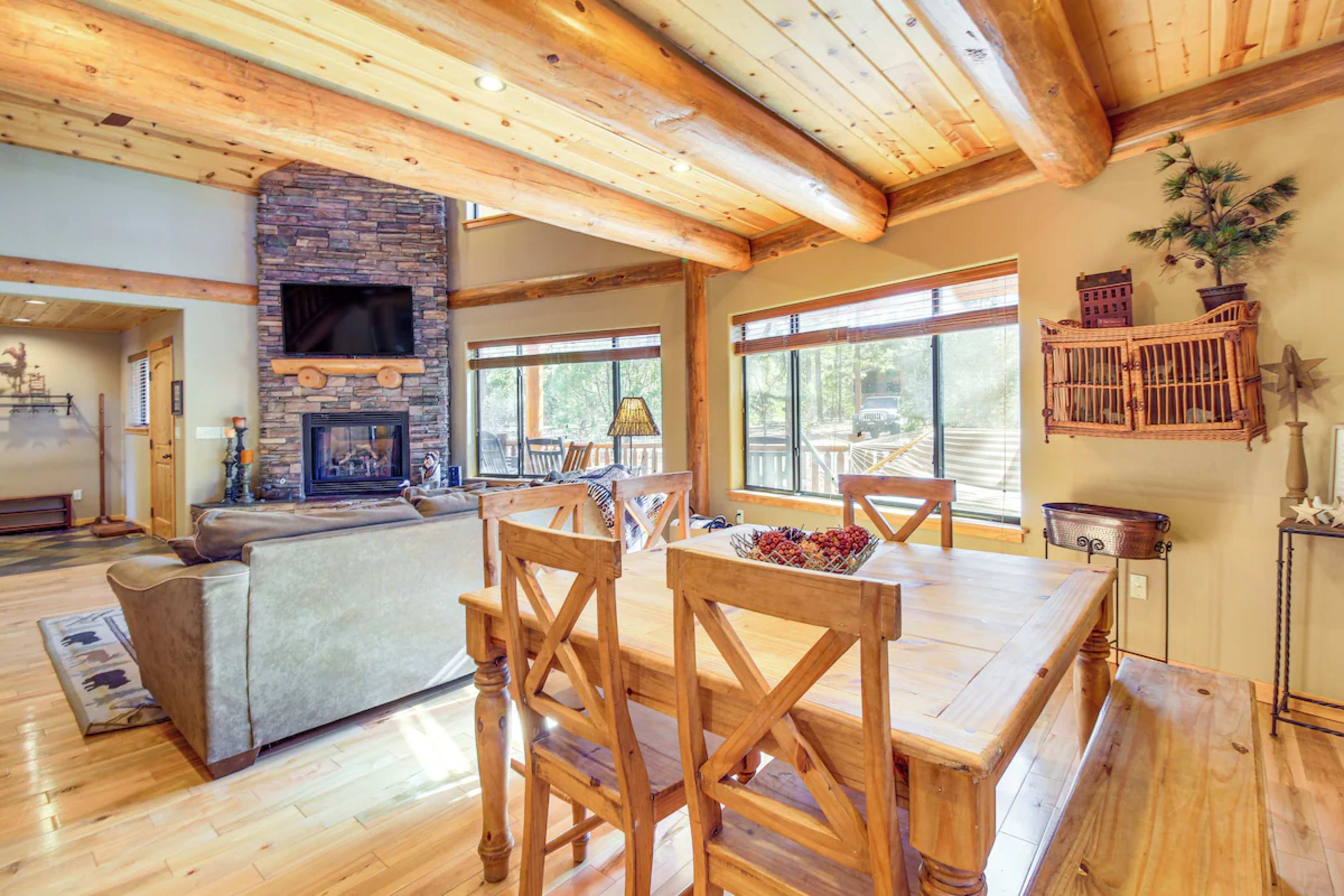 Rustic Cozy Cabin Image in Show Low, Show Low, AZ