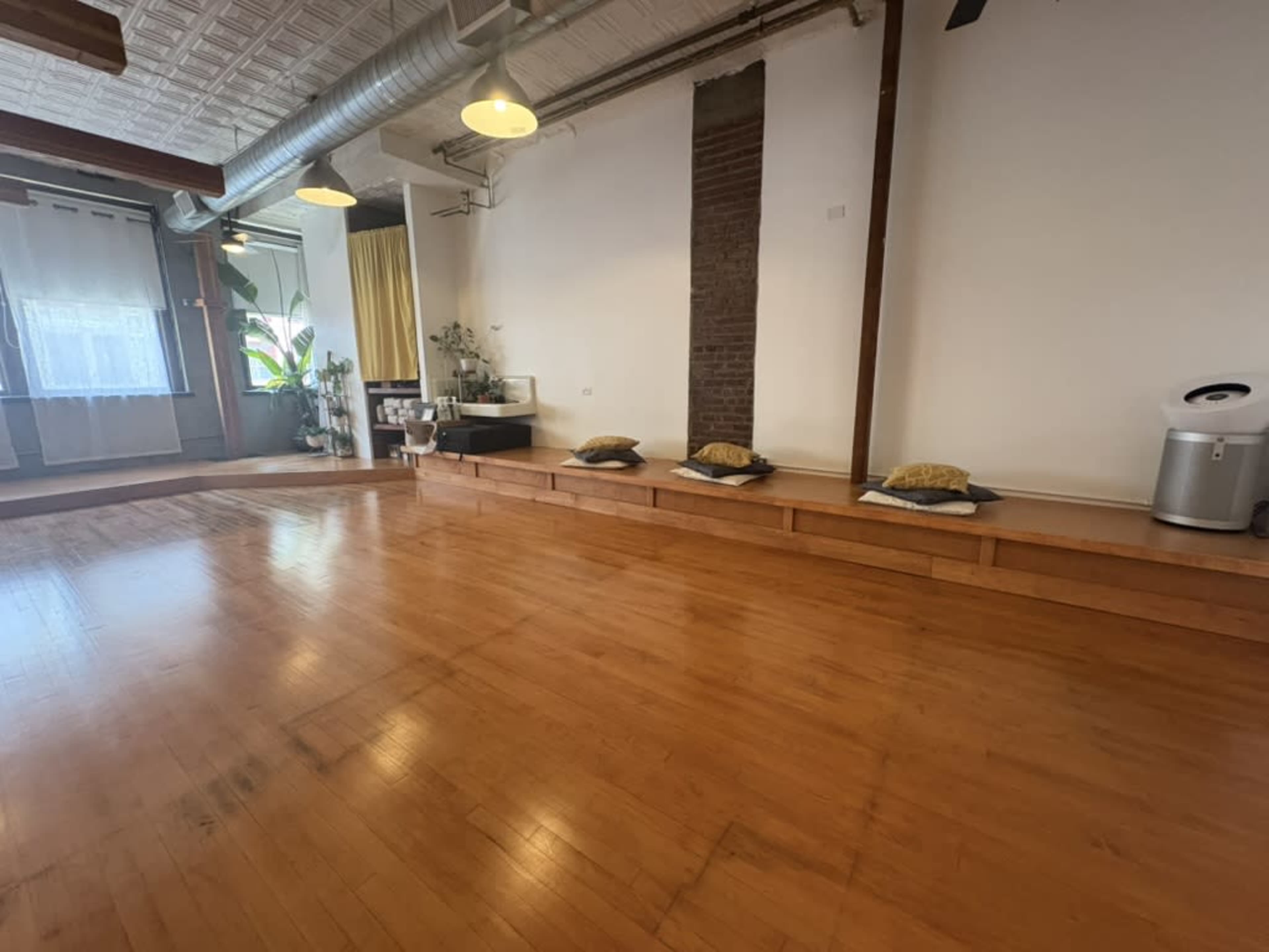 Downtown Studio in Historic Building Image in Central LA, Los Angeles, CA