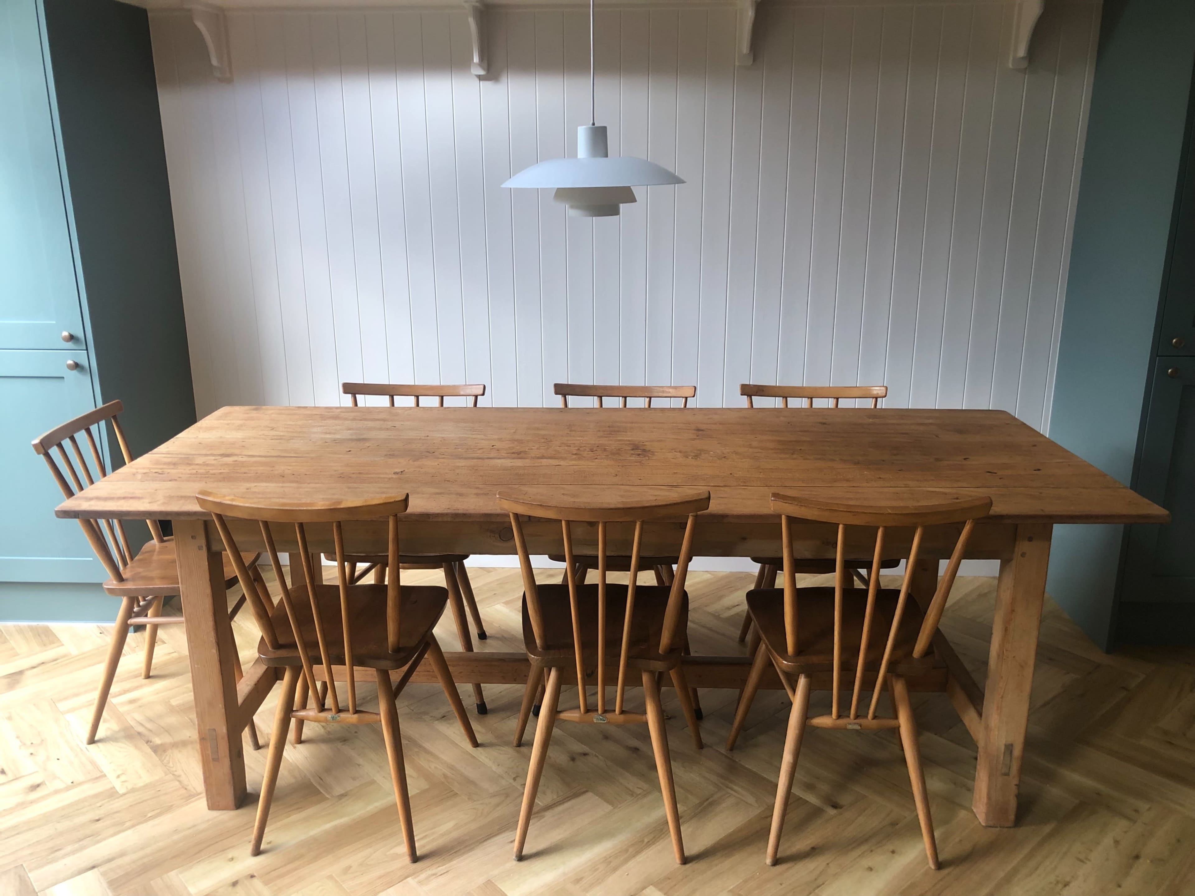 Warm, natural East London kitchen Image in Bushwood, London, ENG