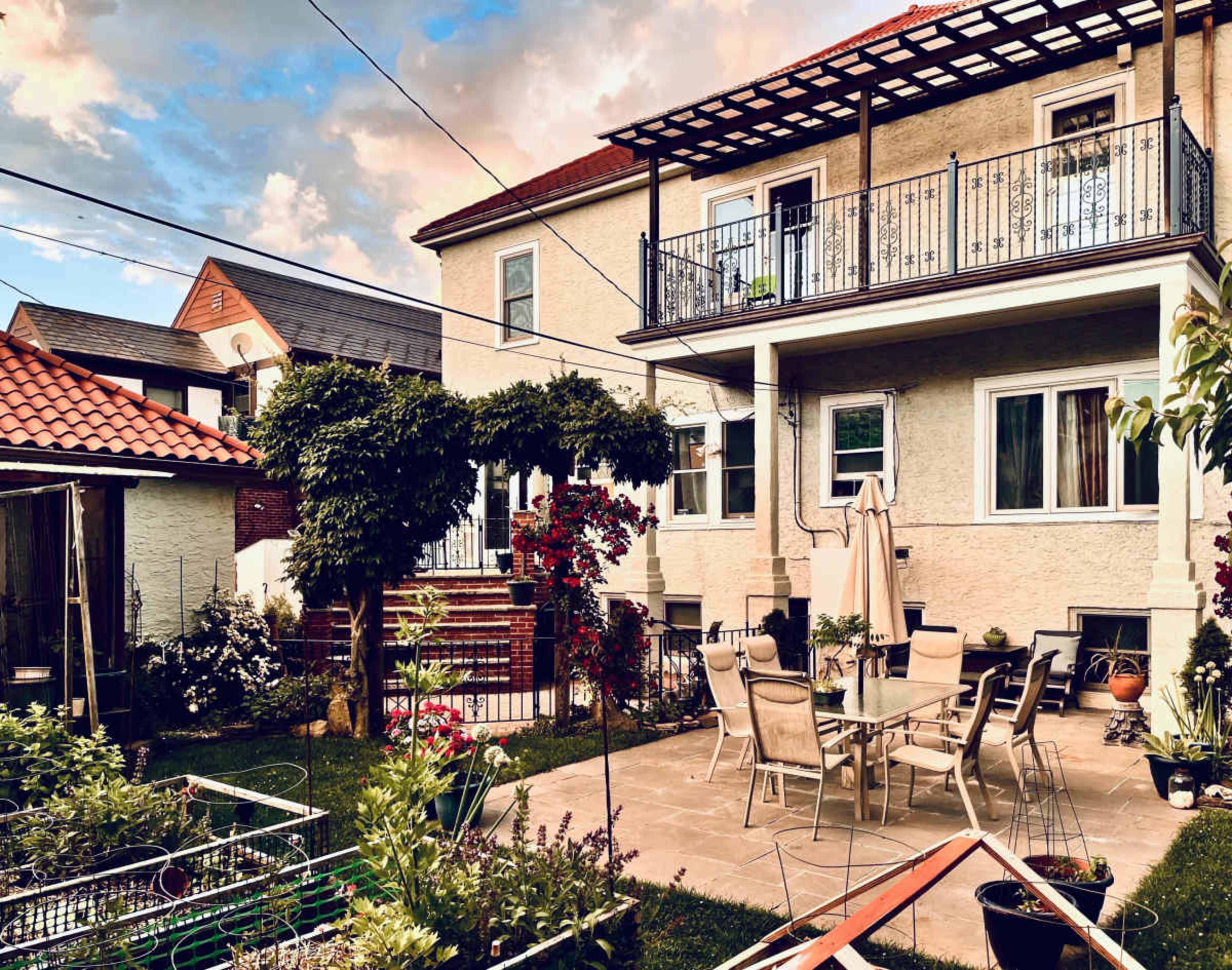 Historic 1924 Gem of a Nine-Bedroom Spanish Colonial House & Garden by the Ocean, Boardwalk & Downtown Image in Long Beach, Long Beach, NY