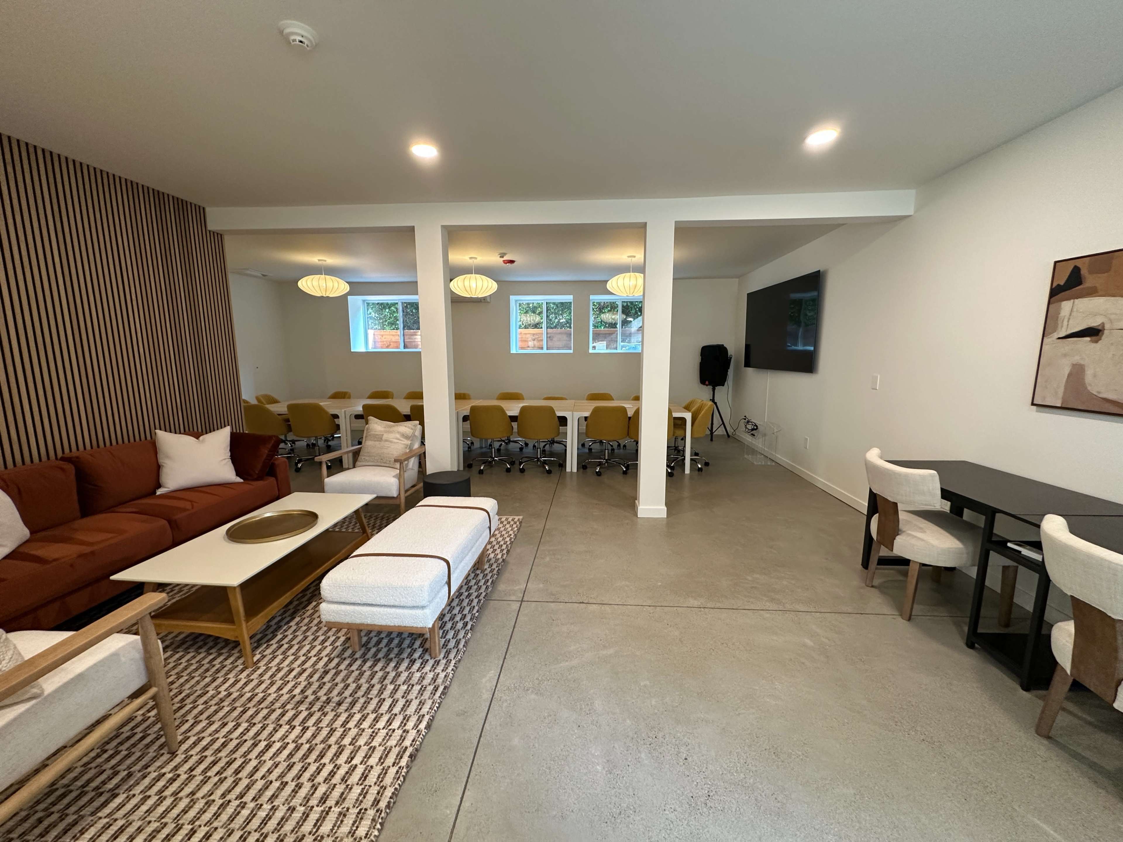 Contemporary Upper Queen Anne Meeting Space Image in East Queen Anne, Seattle, WA