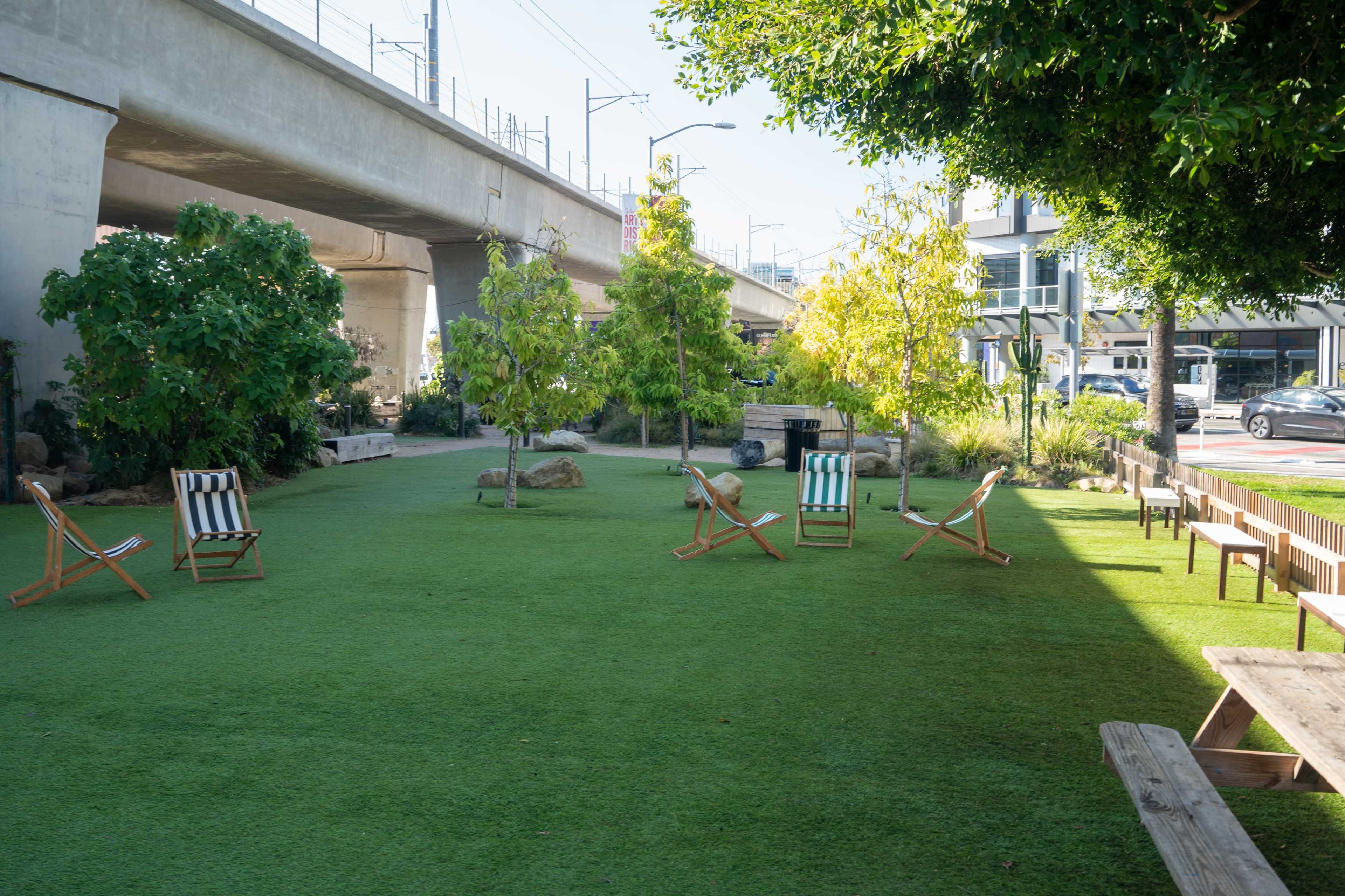 Platform Park Image in Lucerne - Higuera, Culver City, CA