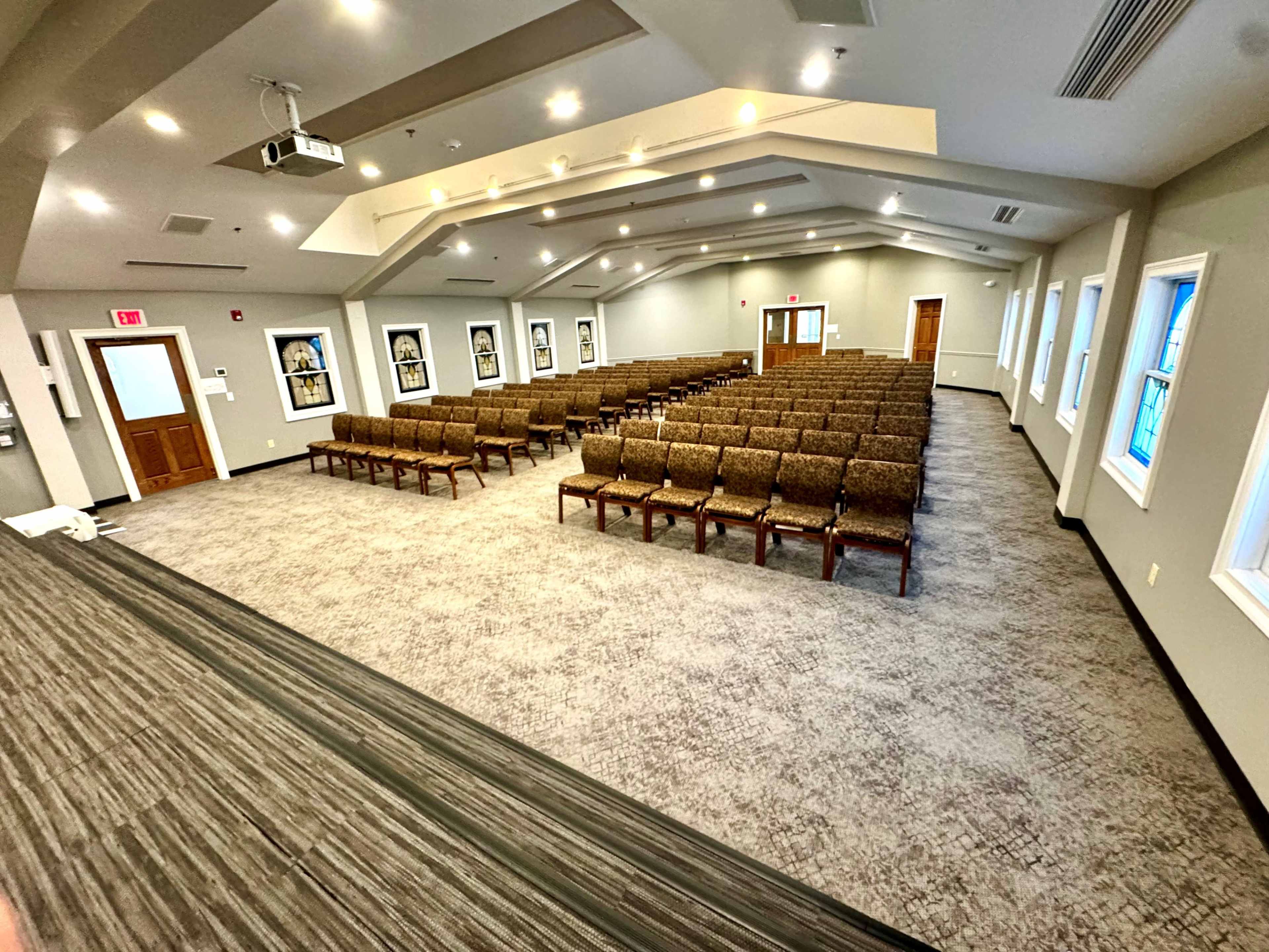 Well-appointed Medium-sized Auditorium Image in Hopkinton, Hopkinton, MA
