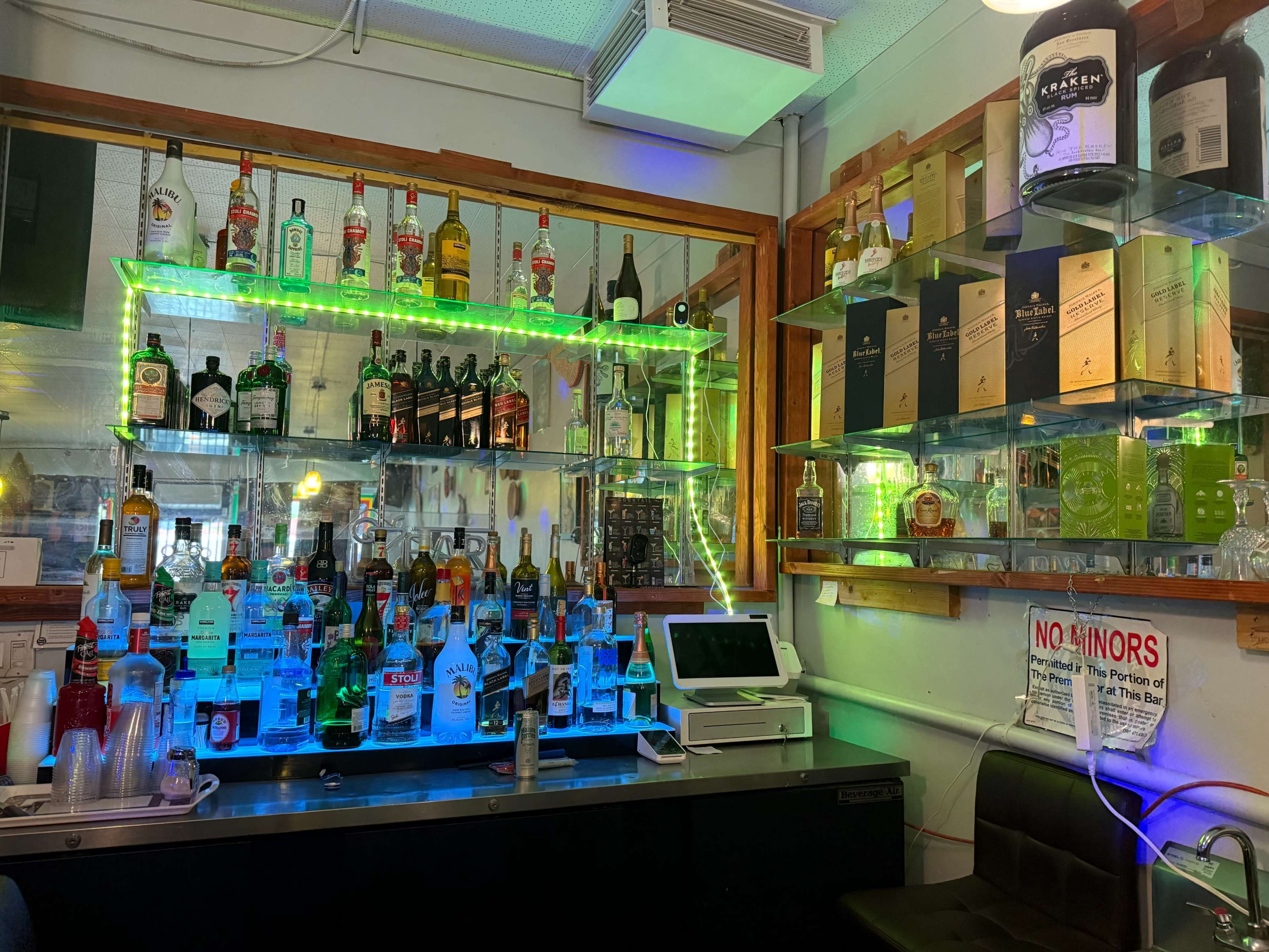 Spacious Urban Bar & Event Space with a Cozy Vibe Image in Northeast Portland, Portland, OR