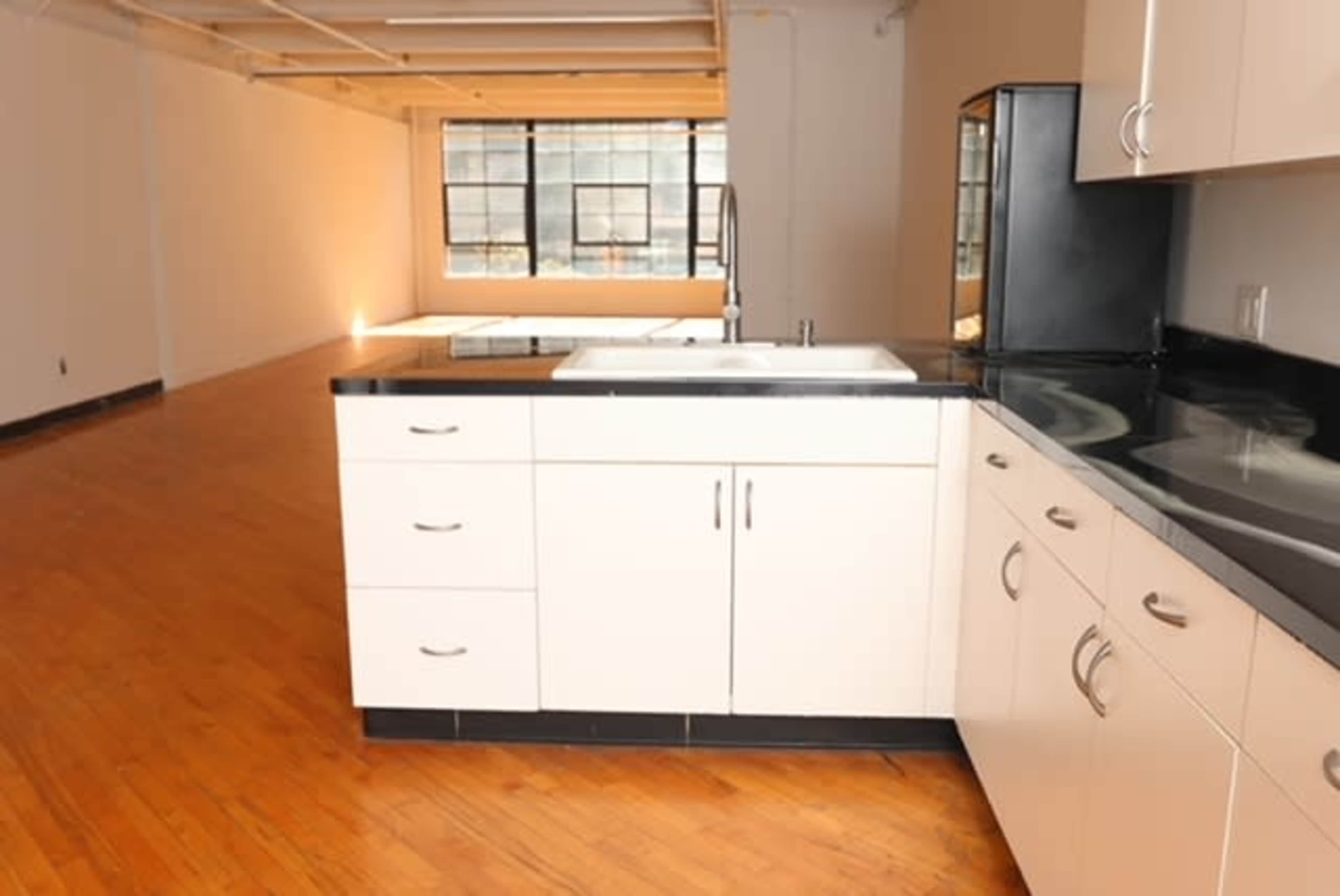 Spacious Downtown Industrial Studio Image in East Village, San Diego, CA