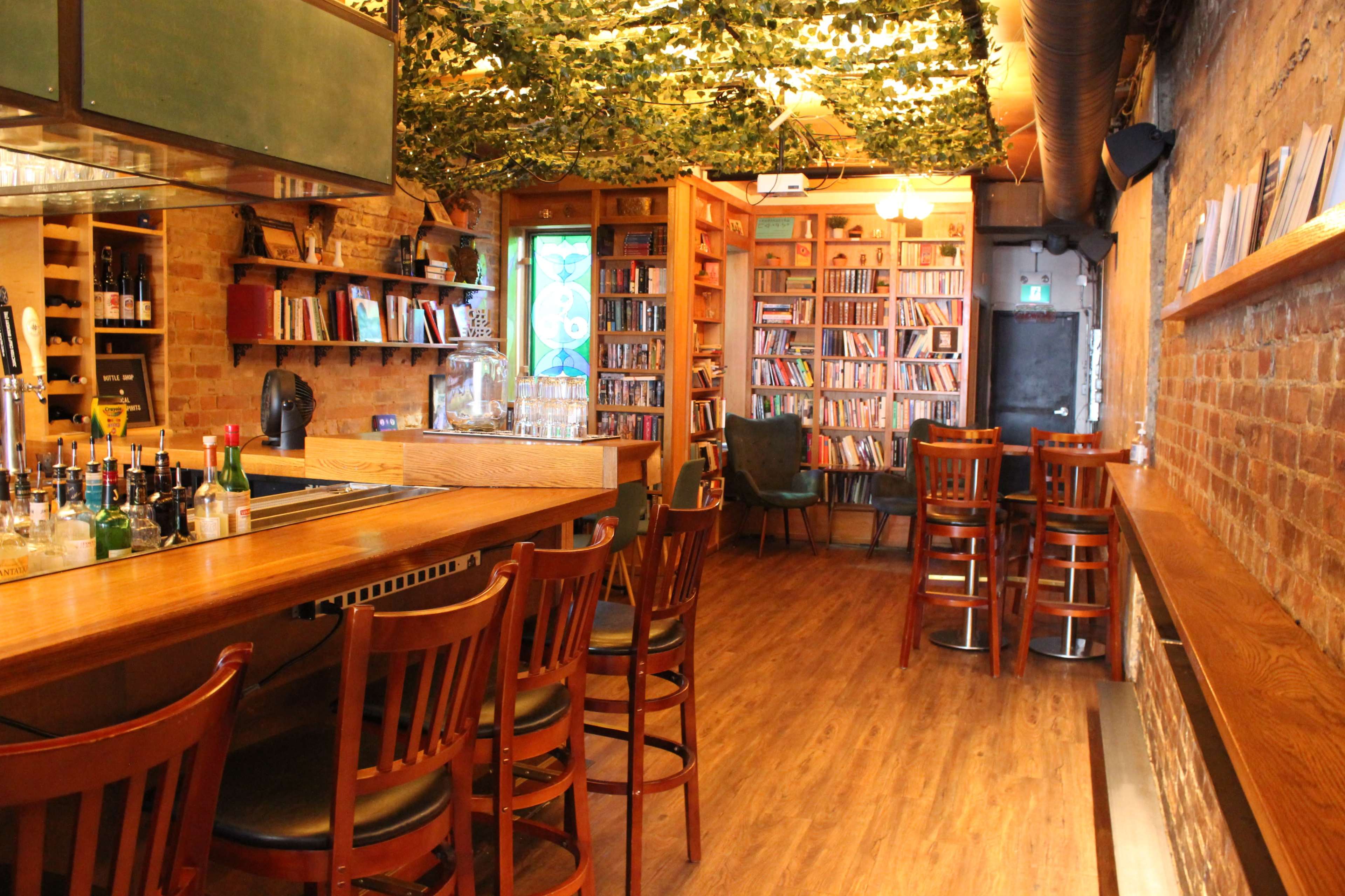 Cozy meeting and workshop space in living room like bar in Parkdale Image in Parkdale, Toronto, ON