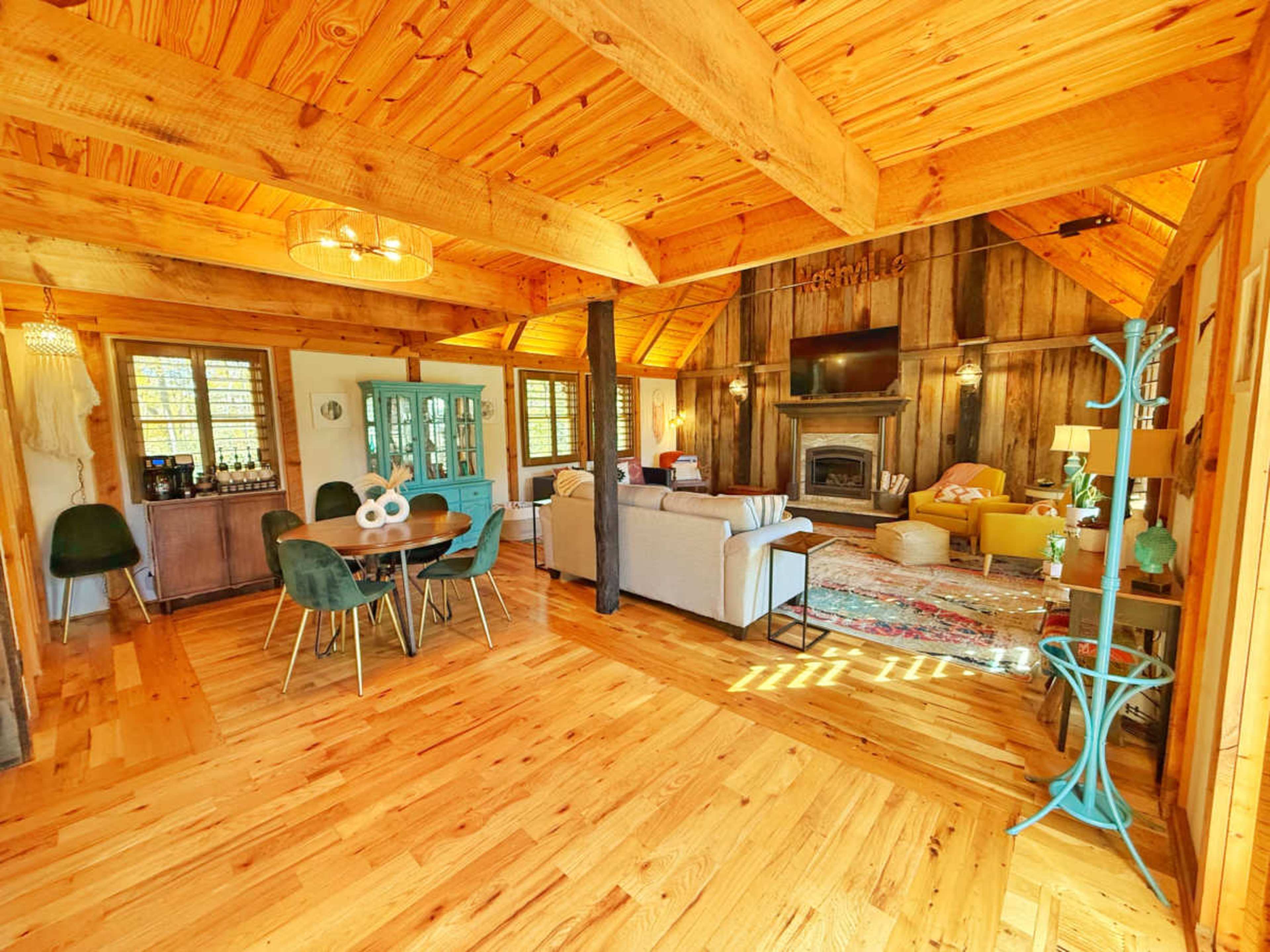 Hilltop Hideaway Image in , Kingston springs, TN