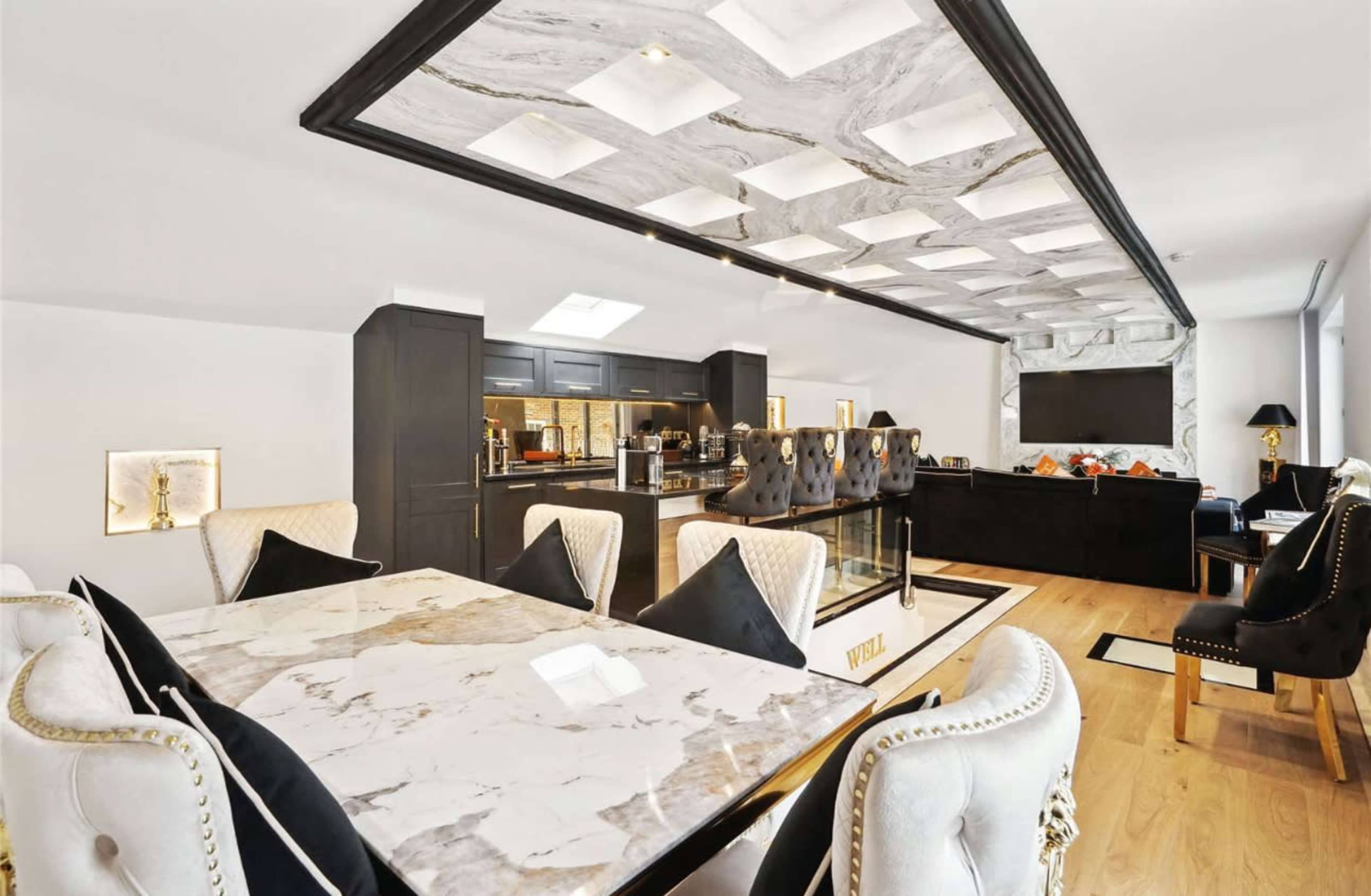 Luxury Versace & Hermes Luxury House Image in Knightsbridge, London, ENG