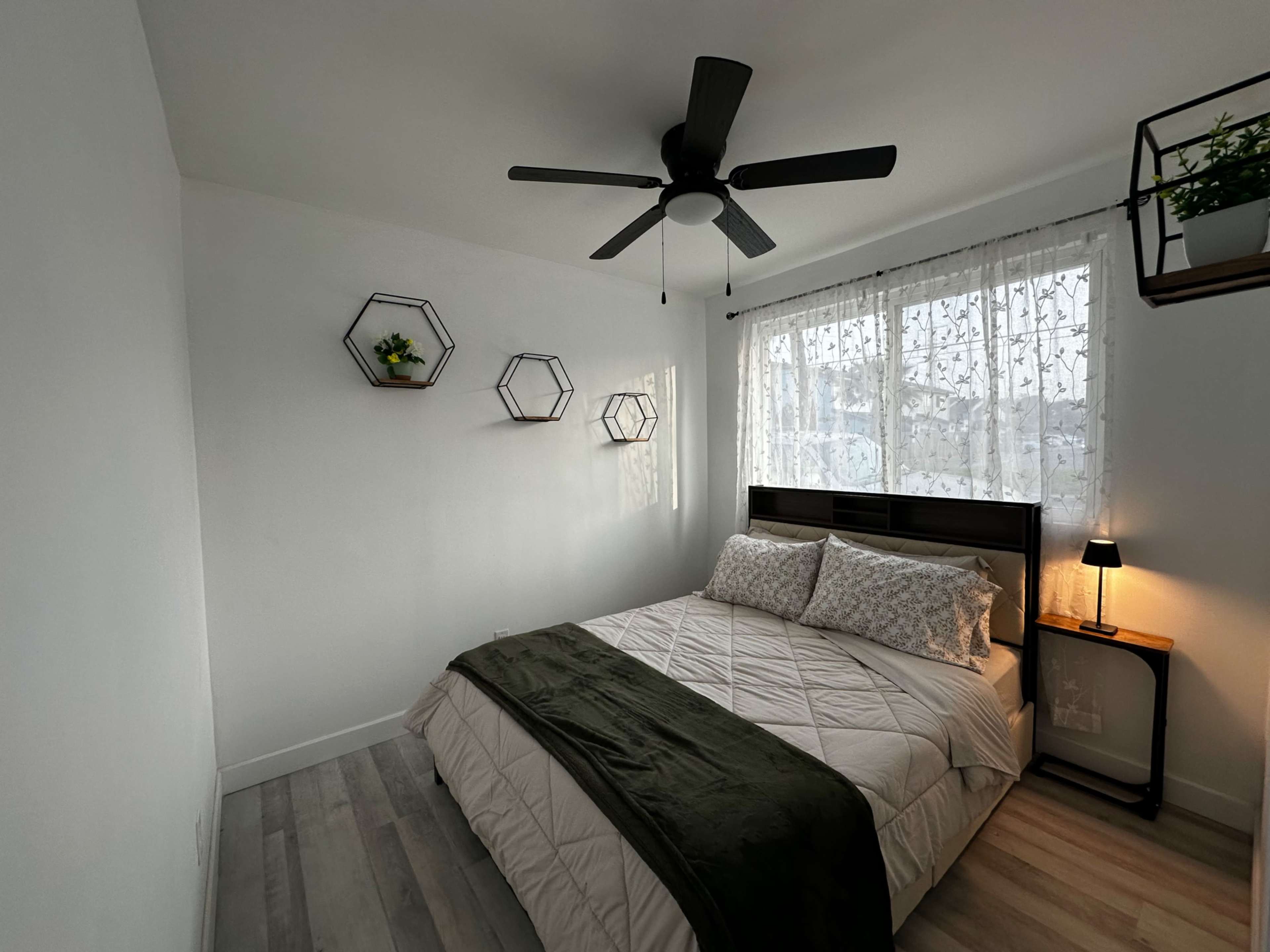 Paramount Perch Image in Paramount, Paramount, CA