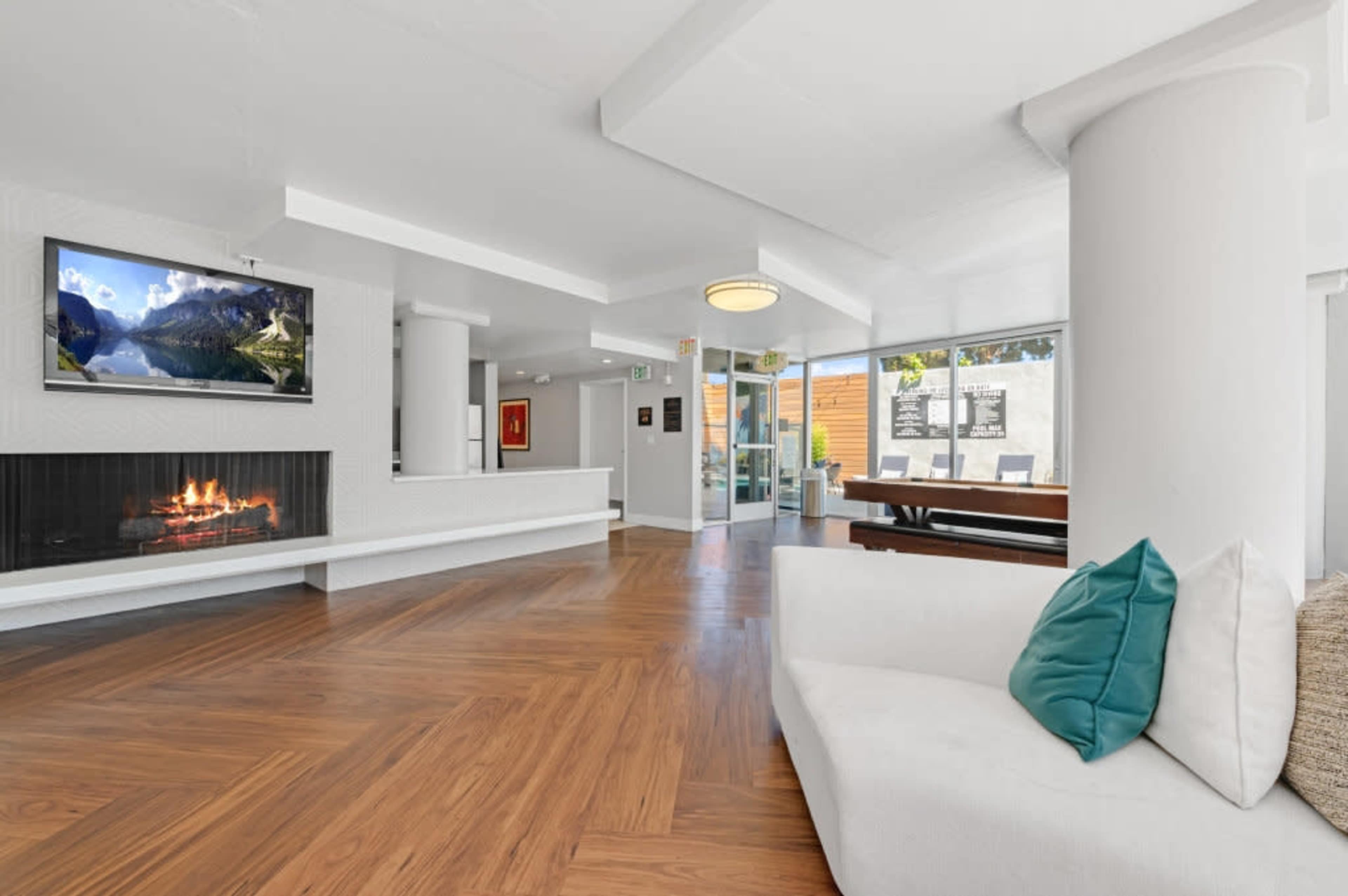 Chic Lounge in San Mateo Image in Beresford Park, San Mateo, CA