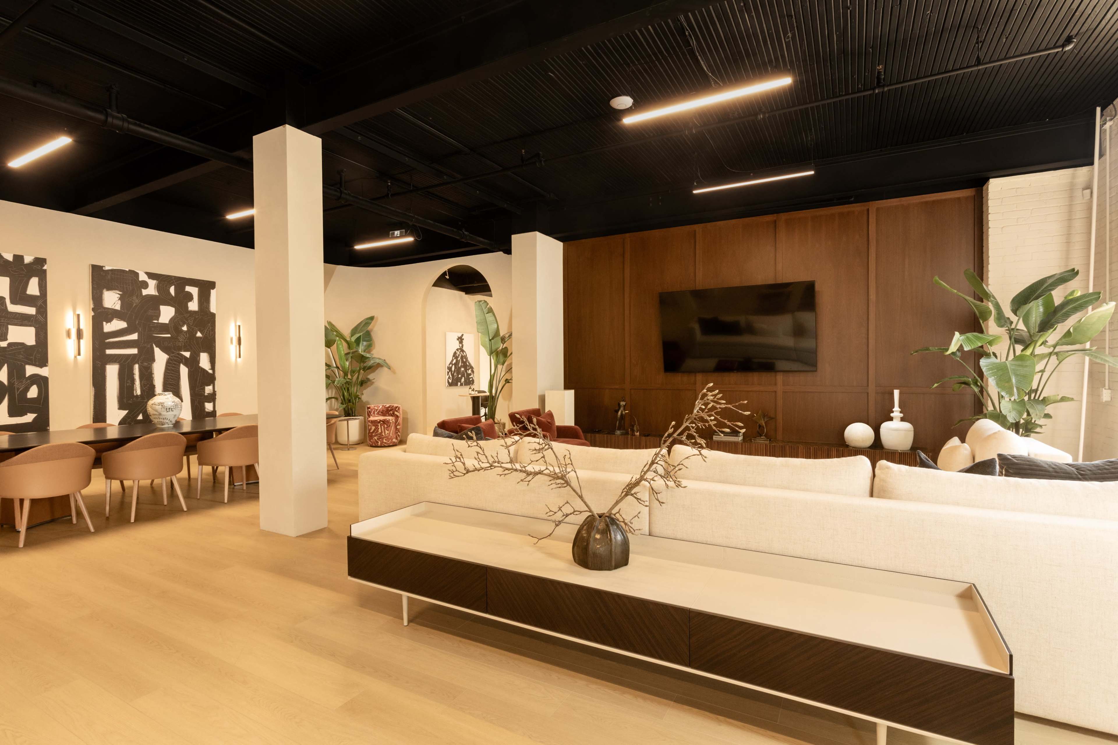 Spacious Minimal Studio for Social Events Image in Annex, Toronto, ON