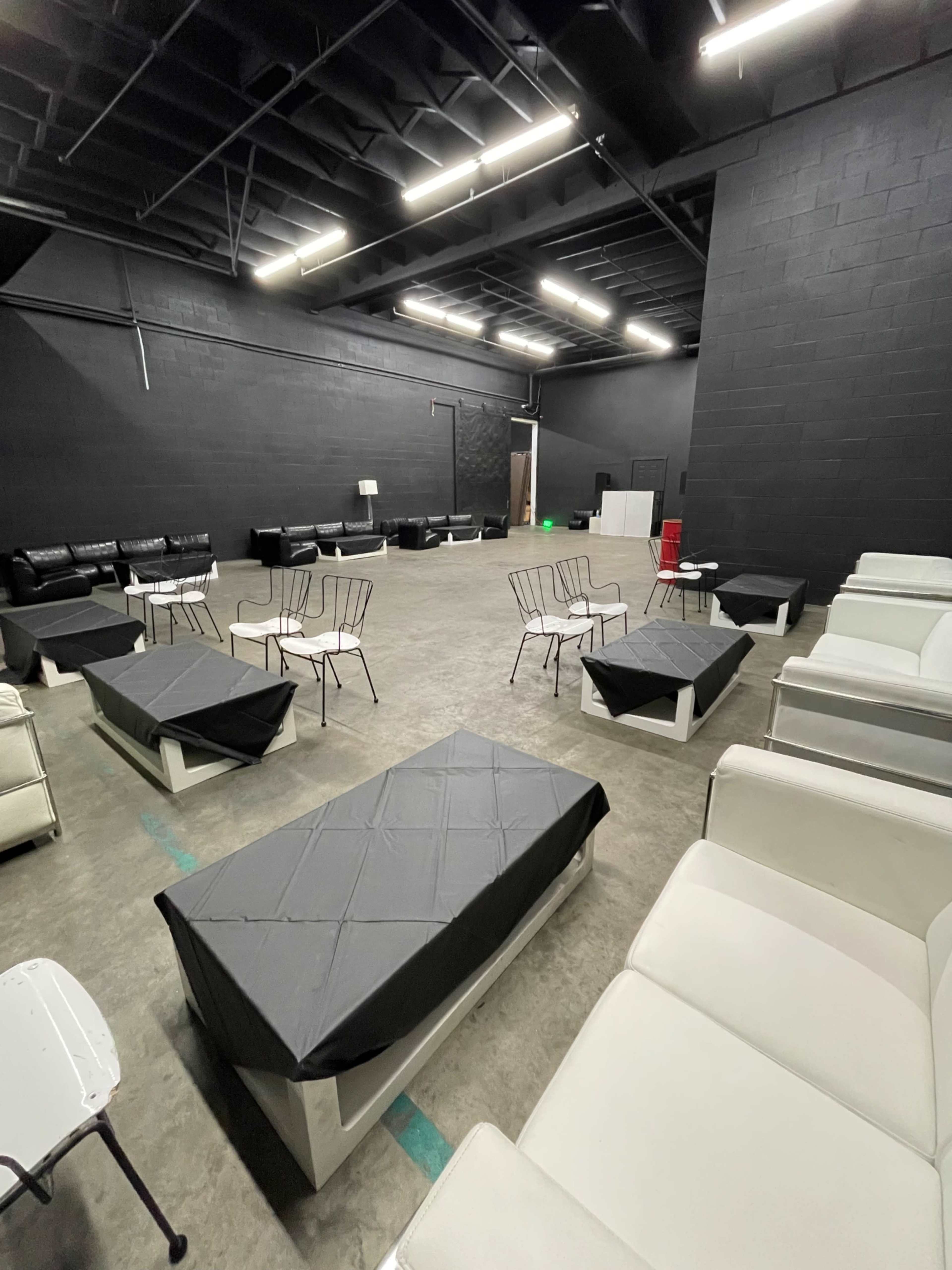 Warehouse with Black Walls,Tall Garage Doors And AC Image in South Montebello, Montebello, CA