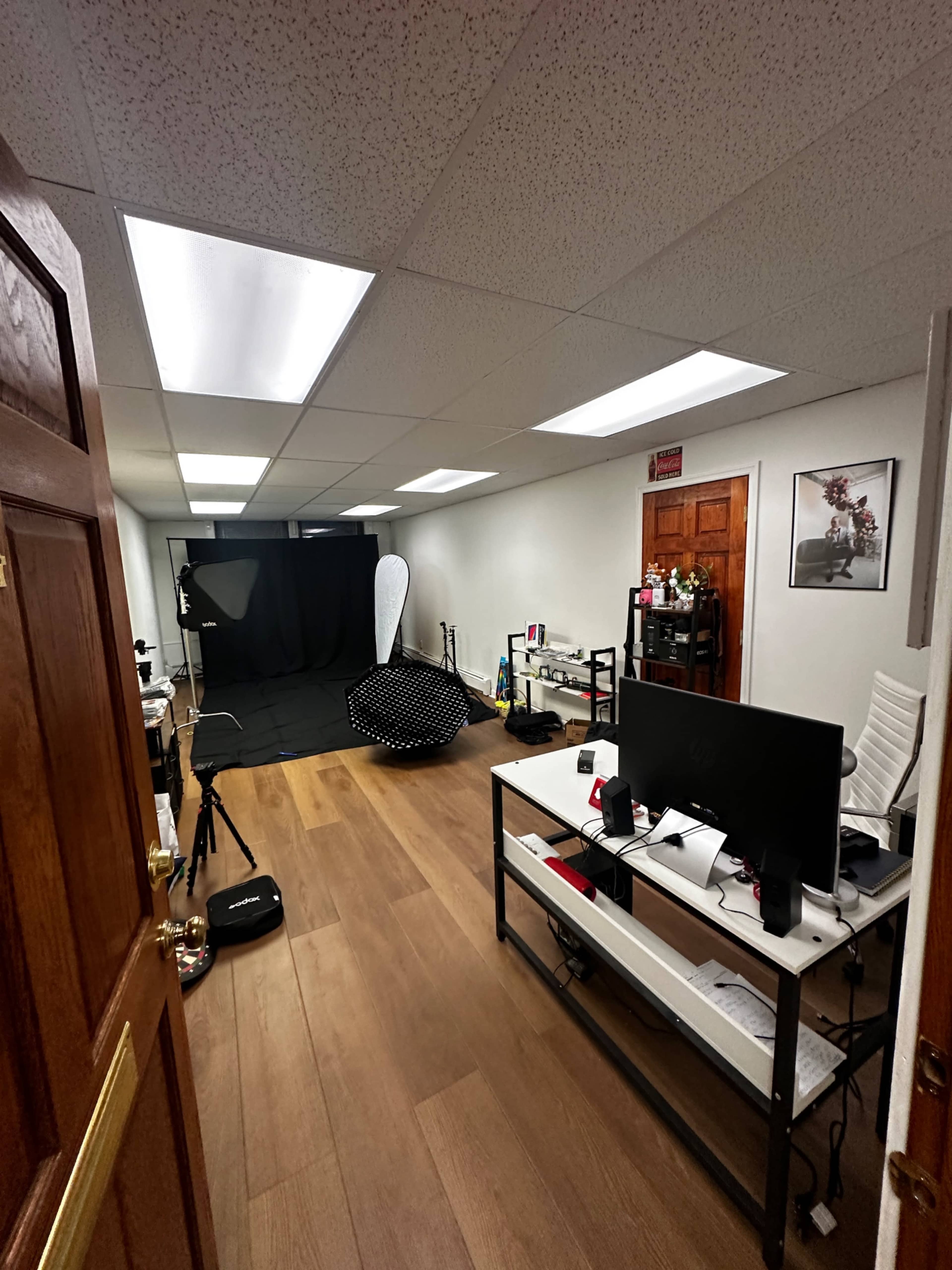 Photography Studio in Linden Downtown for creative jobs Image in Linden, Linden, NJ