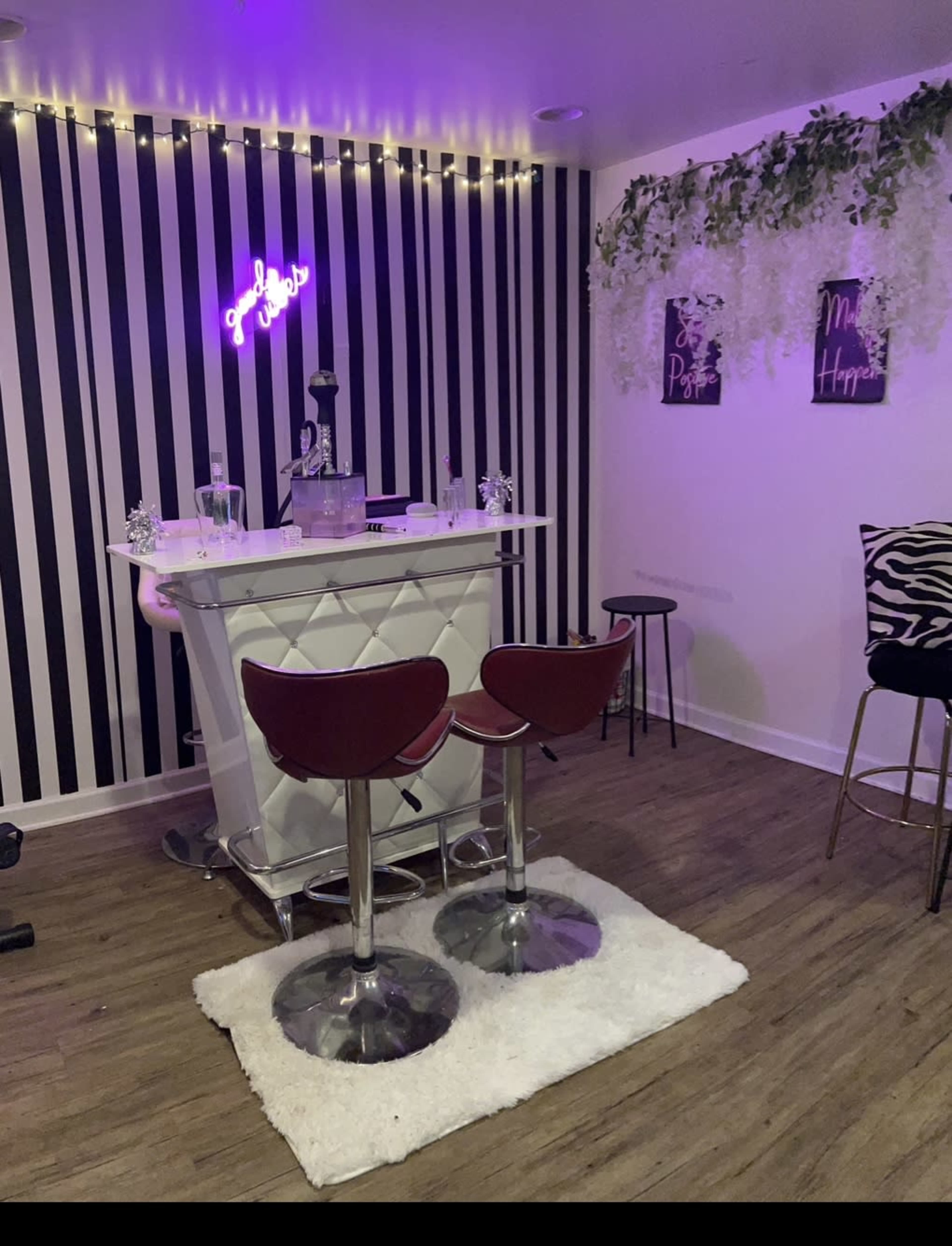 La Dona’s Lounge Image in Walker Mill, District heights, MD