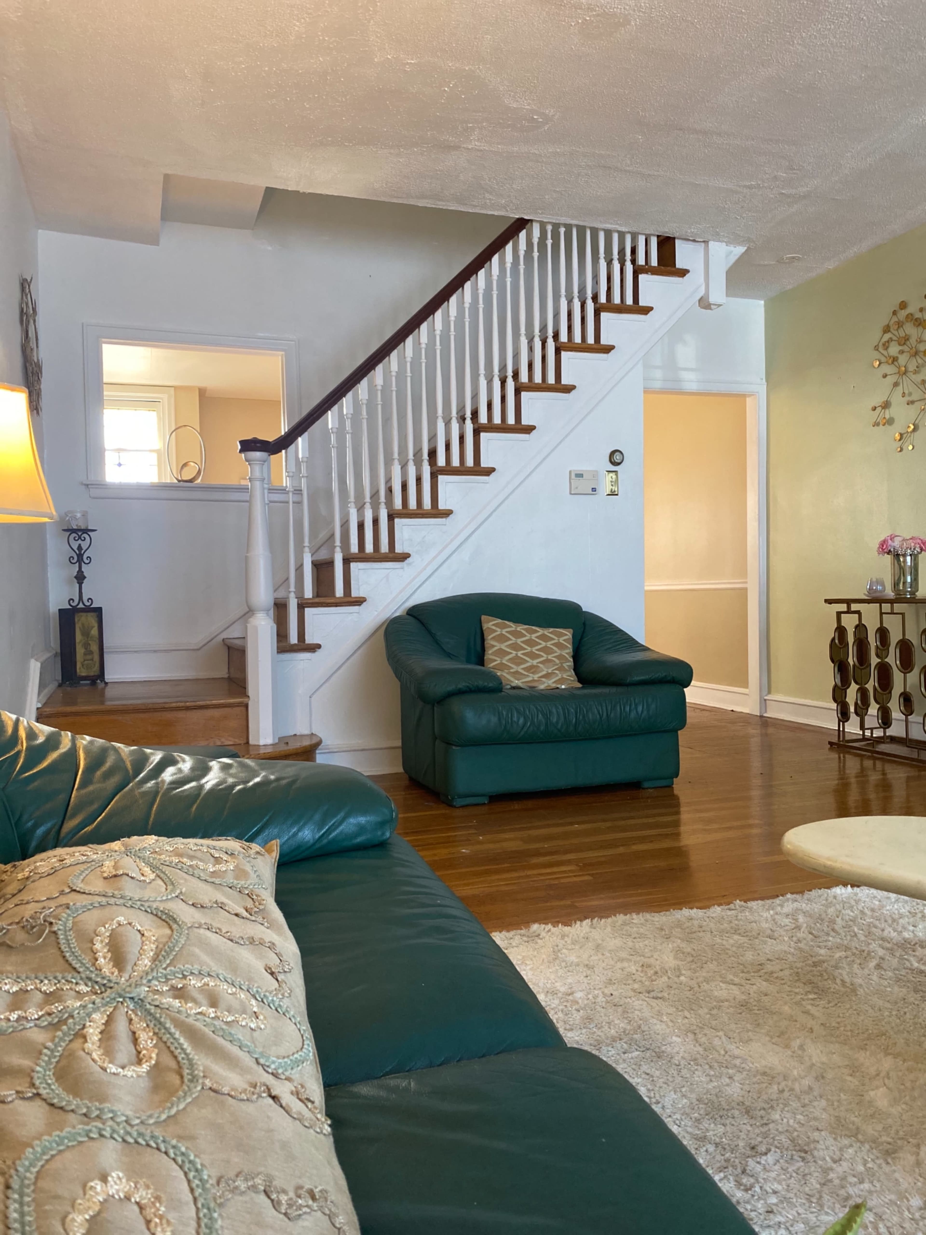 Easy breezy comfortable Image in West Oak Lane, Philadelphia, PA