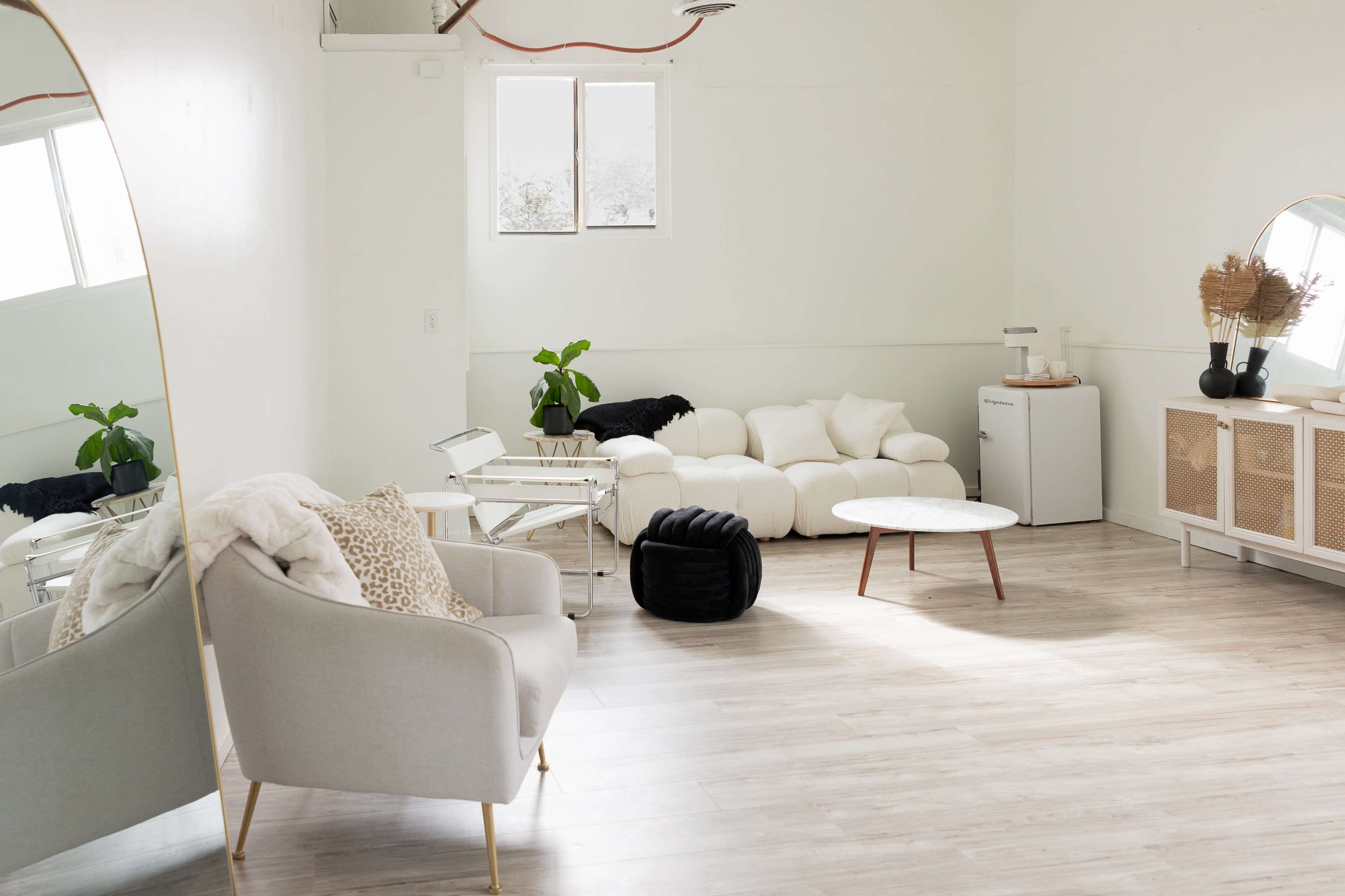 Greenlake Studio Modern Light and Bright Image in Green Lake, Seattle, WA