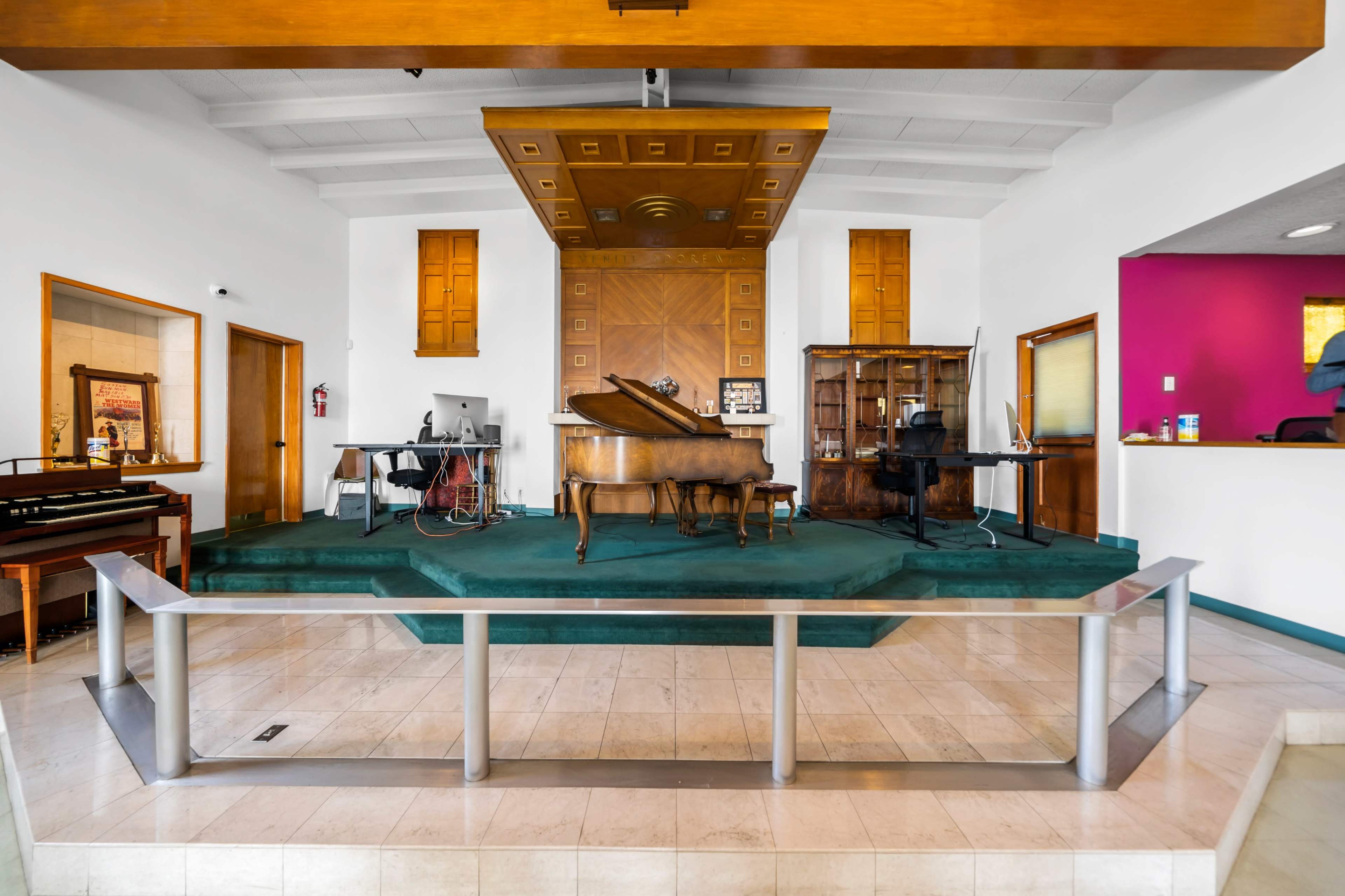 VERSATILE URBAN HIDEAWAY WITH CREATIVE CHARM Image in Northeast Los Angeles, Los Angeles, CA