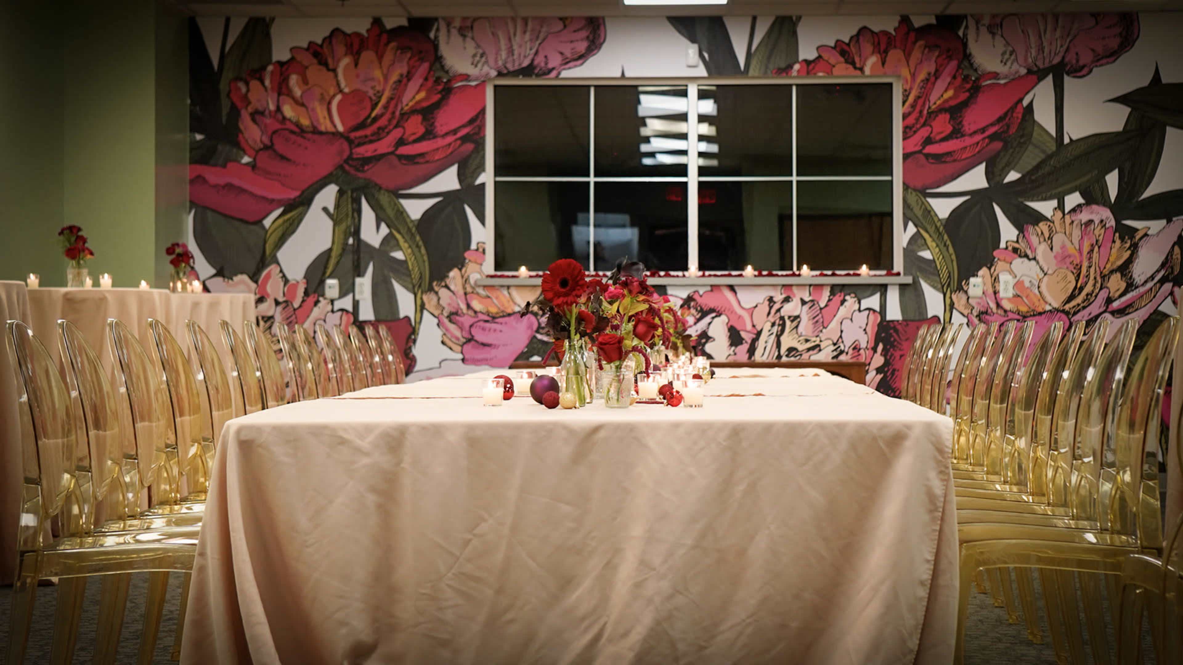 CrE8 X - Bright Creative Workshop Space for Content, Meetings & Events Image in Romulus, Romulus, MI