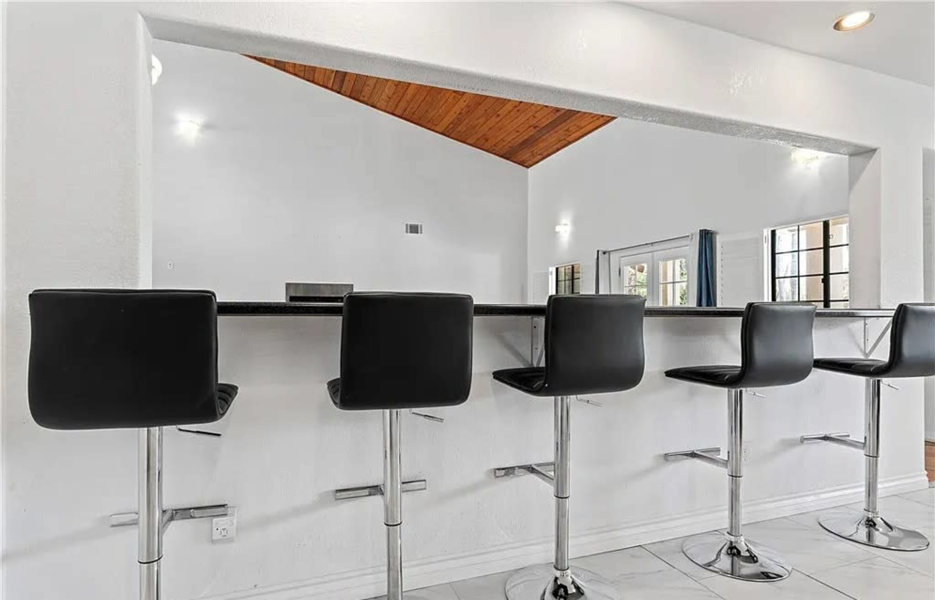 Large Spacious Home on Over 2 Acres in Temecula! Image in Temecula, Temecula, CA