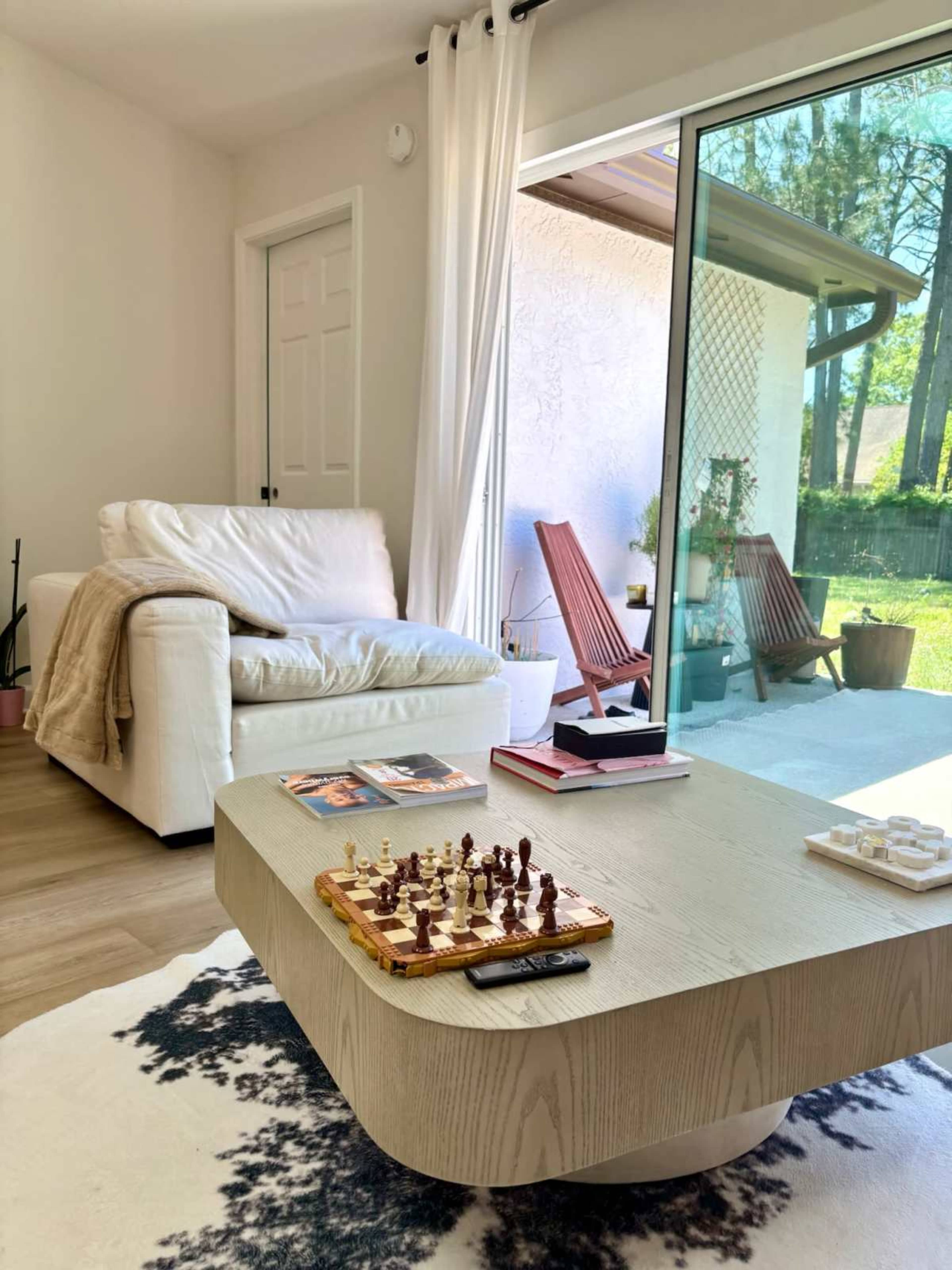 Luxury Jacksonville Family Home with Chic Minimalist Decor Image in Golden Glades/The Woods, Jacksonville, FL