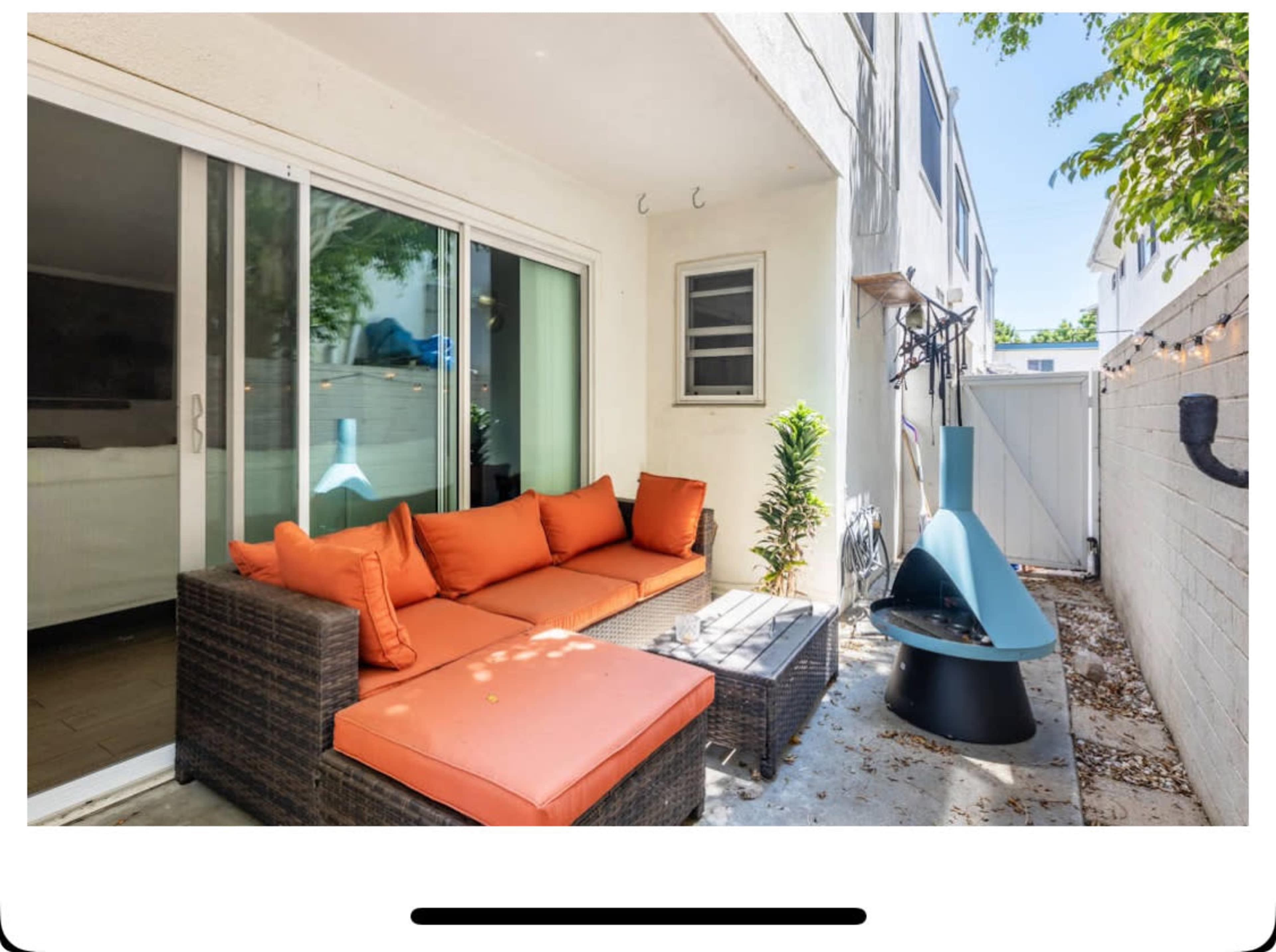 Mid-Century Urban Chic Image in Playa Del Rey, Los Angeles, CA