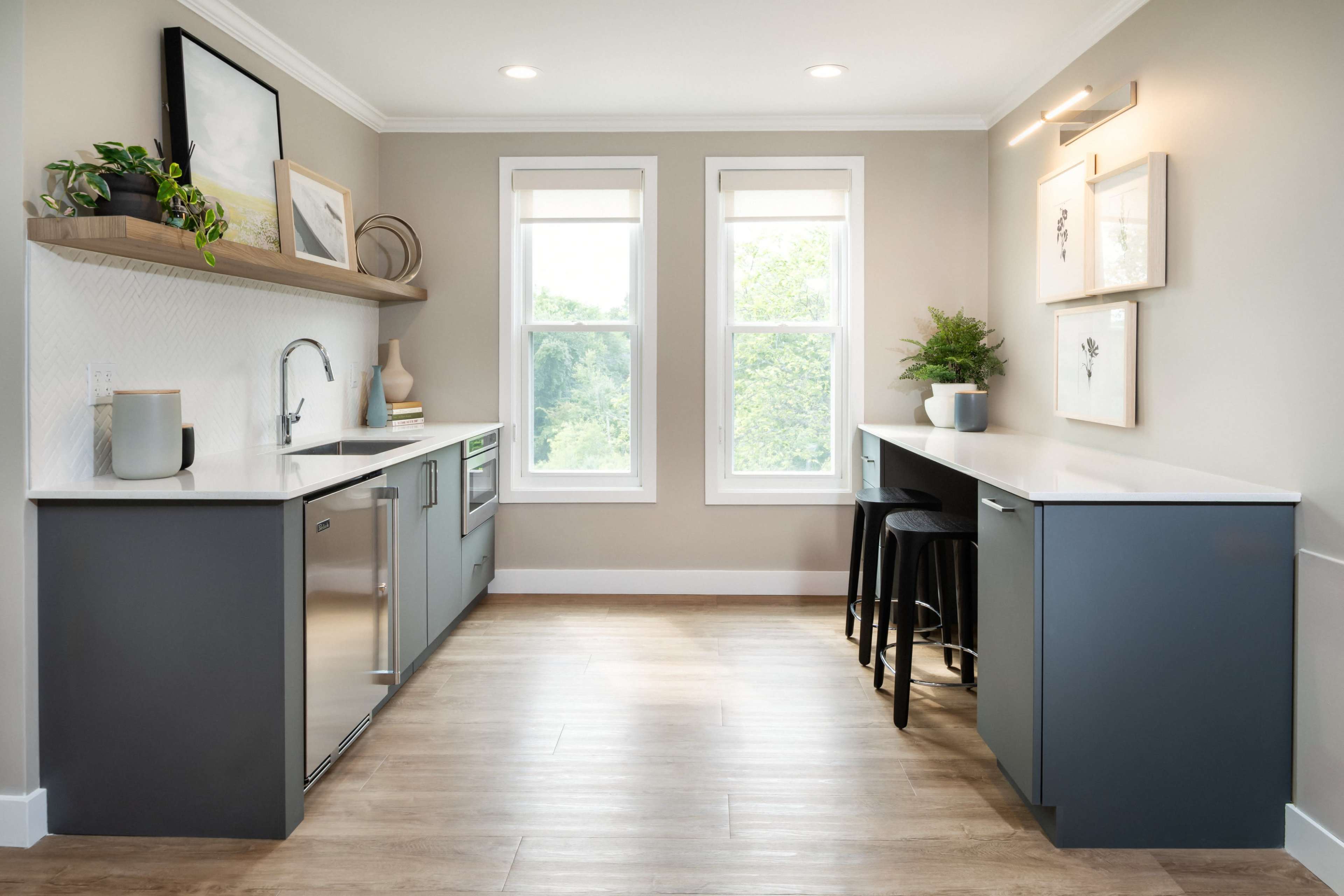Versatile Space with Entertaining Kitchen in Burlington Image in Bedford, Burlington, MA