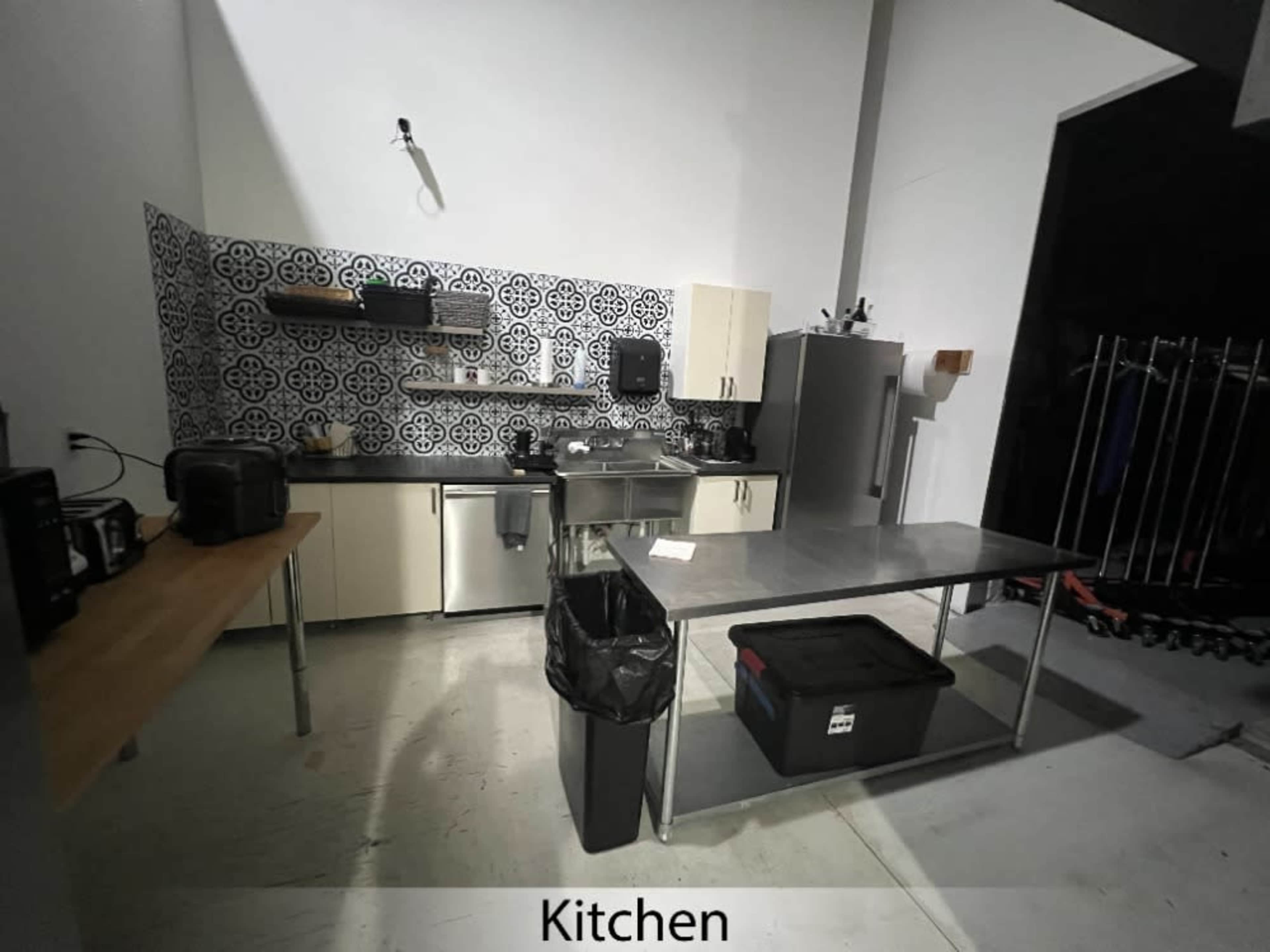 Commercial-grade Prep Kitchen