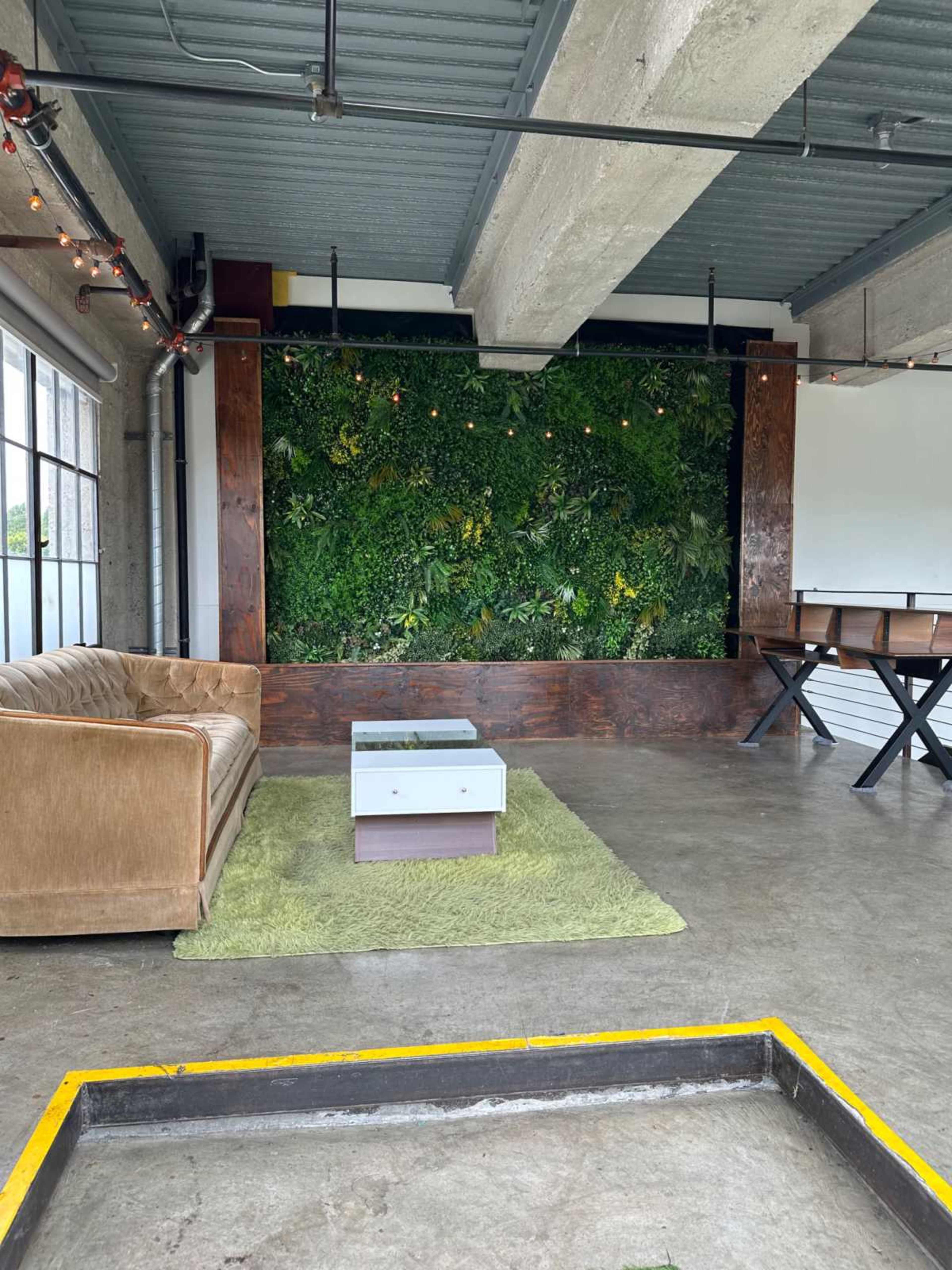 Downtown 3 floor loft with Rooftop Terrace Image in Koreatown, Los Angeles, CA