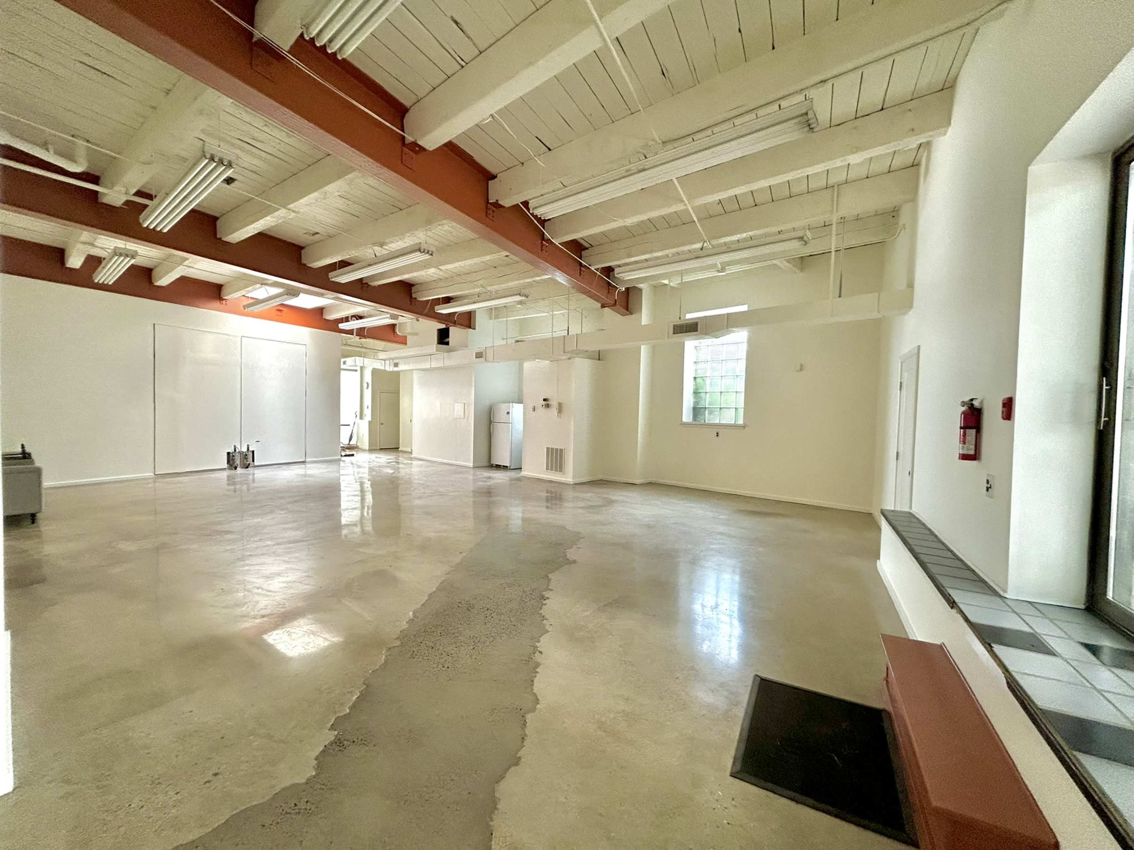 Versatile 3,000 Sq Ft First Floor and Backyard of Warehouse in South Philly – Ideal for Photo + Film Shoots Image in Queen Village, Philadelphia, PA