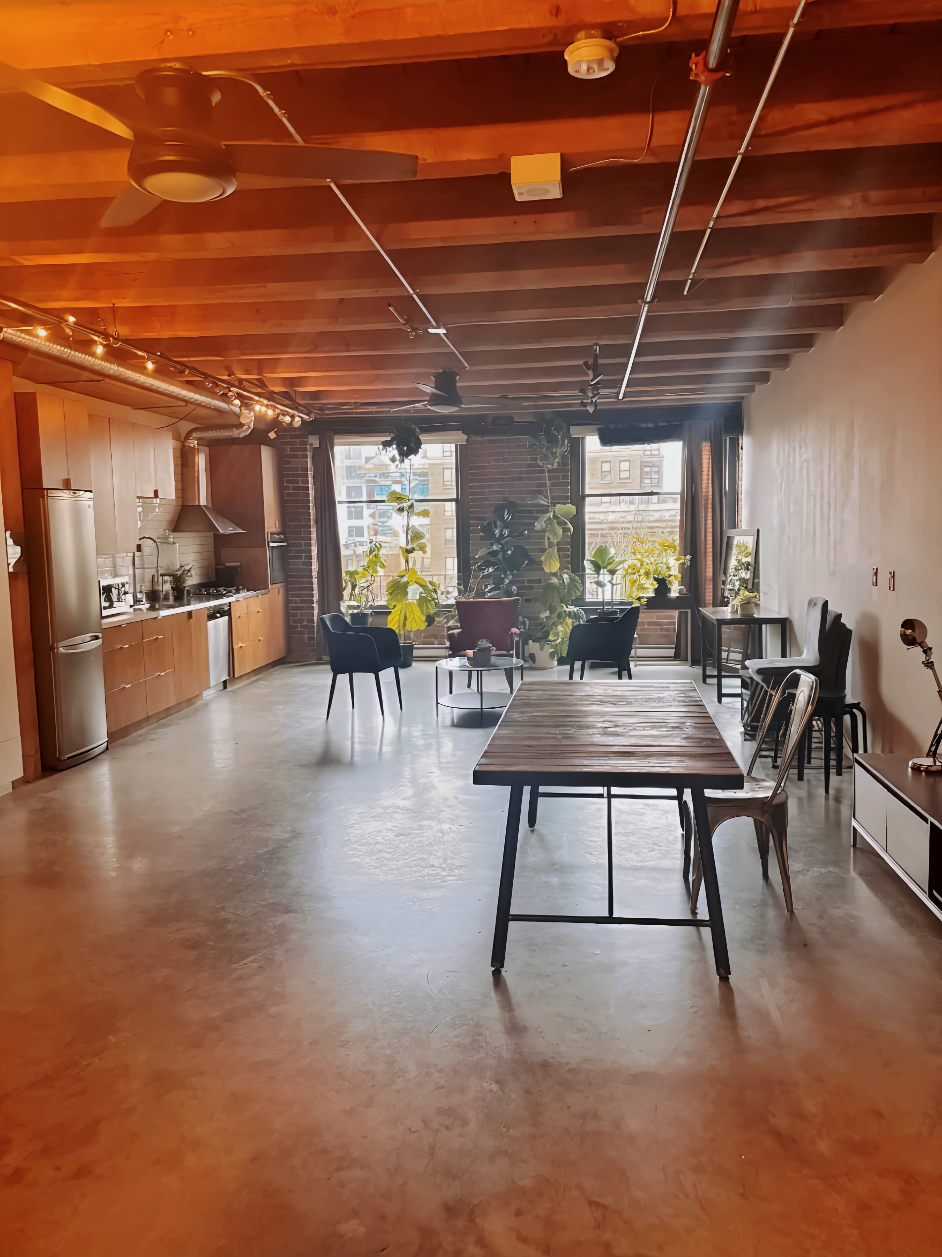 Paxkan - Bright and Modern wellness studio Image in Downtown Eastside, Vancouver, BC