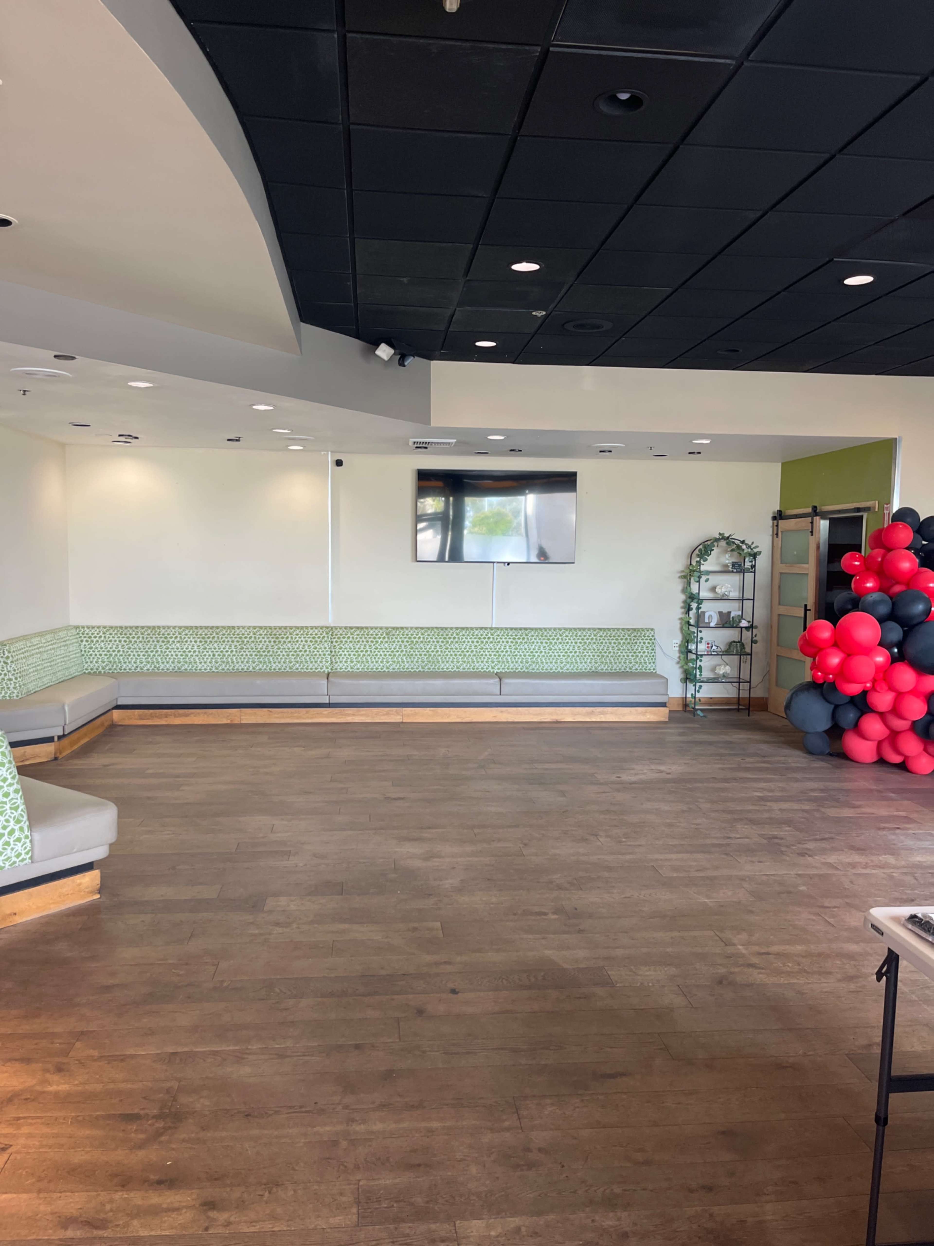 Rustic Lounge Nearby Beach Image in North Redondo, Redondo Beach, CA