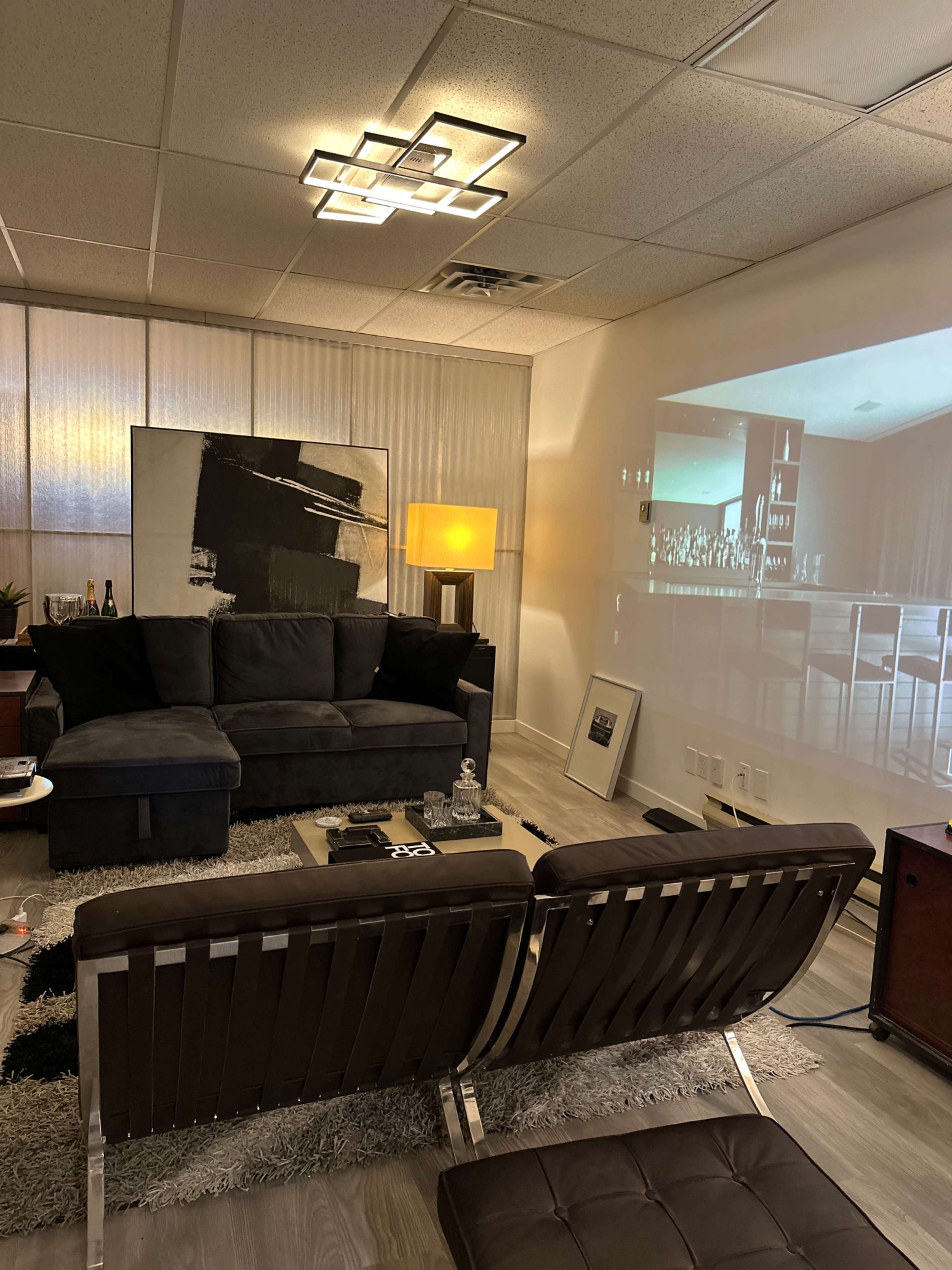 VIP lounge plus meeting room / dining Image in Richmond, Richmond, BC