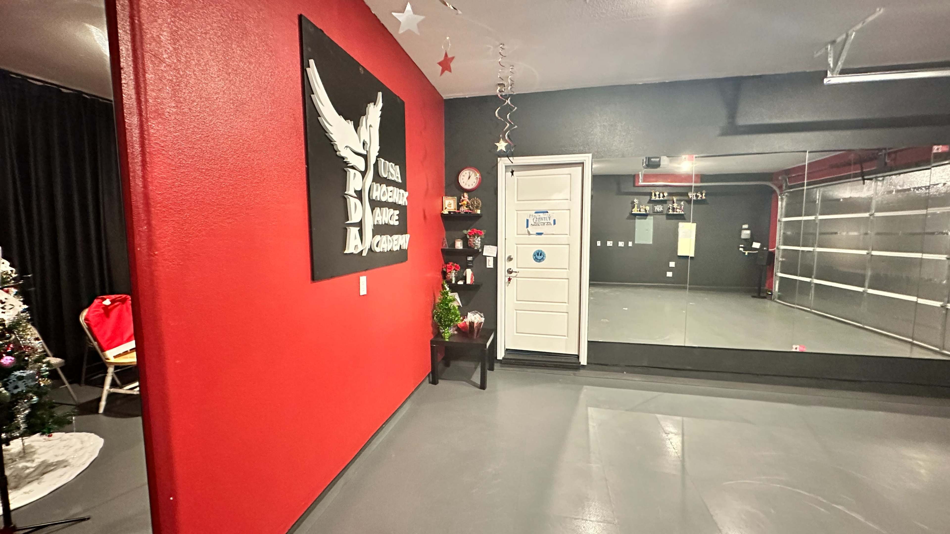 Dance, Yoga and Fitness studio with Gym Equipment, Speakers, Lightings and Air Conditioned Image in Northlake, Sacramento, CA