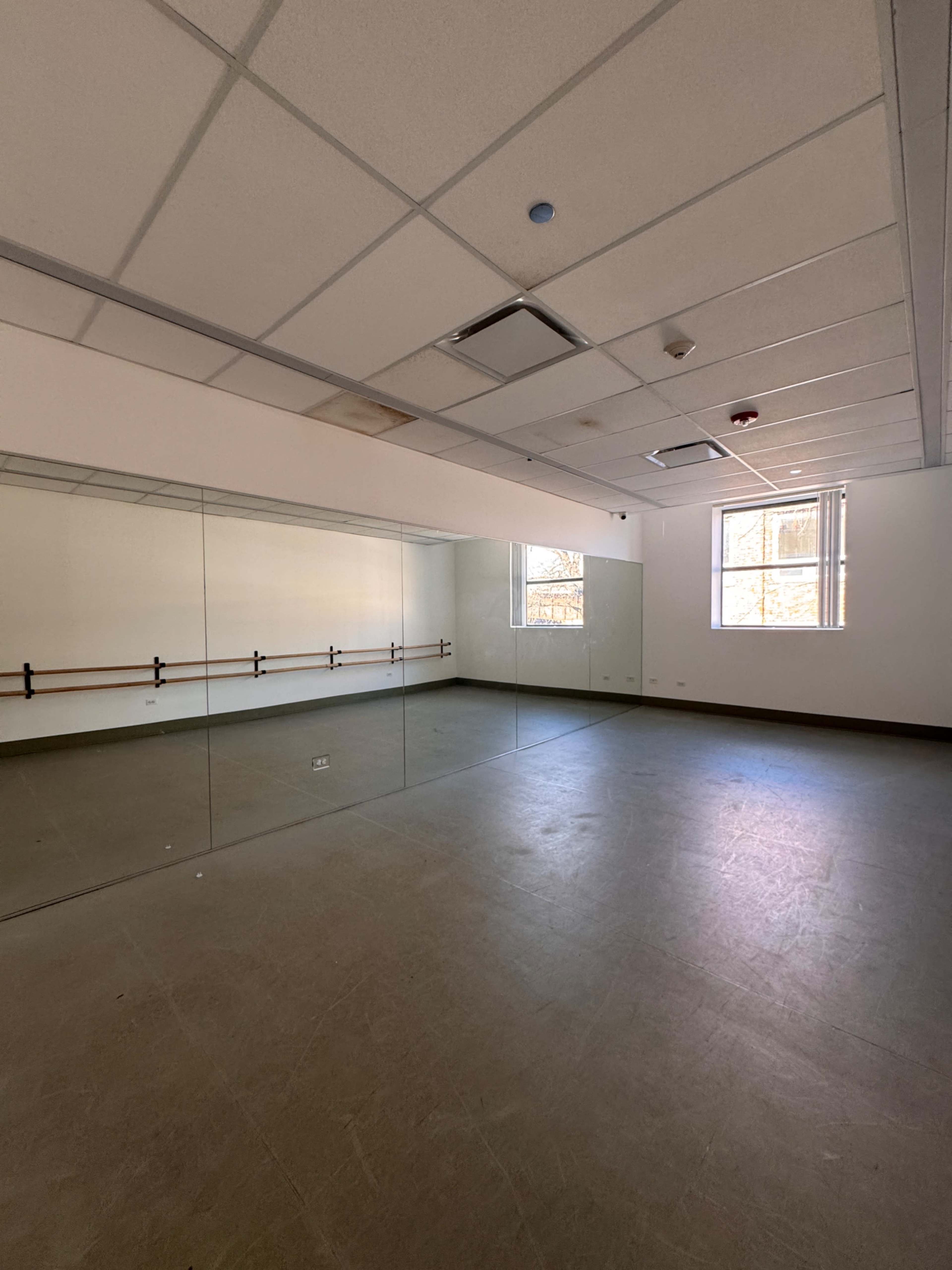Private Dance Studio Ideal for Rehearsals - Marley Floors, Barres, and Mirrors Image in Greater Grand Crossing, Chicago, IL