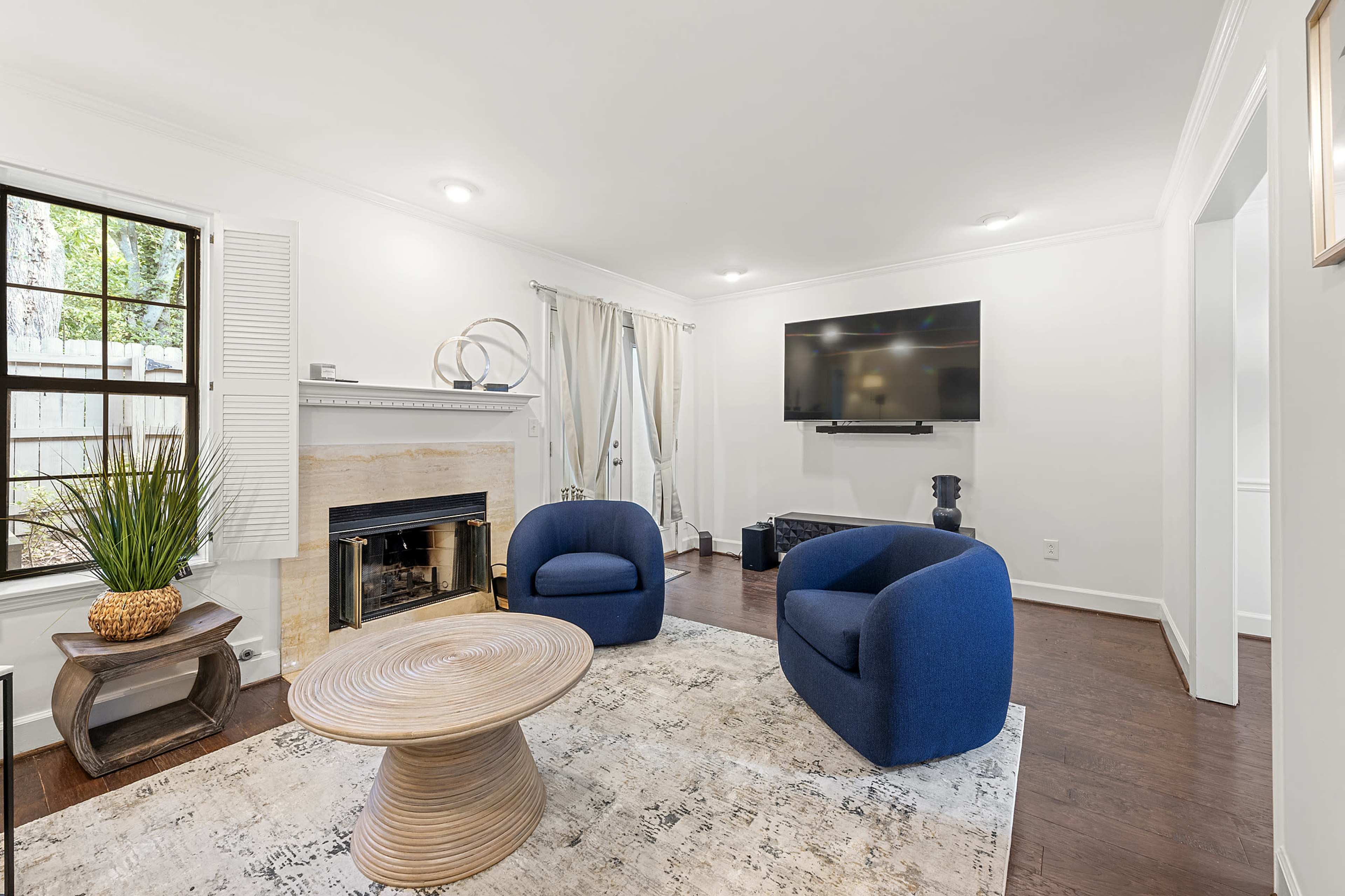 Stylish West Midtown Townhome for Photo & Film Image in Buckhead, Atlanta, GA