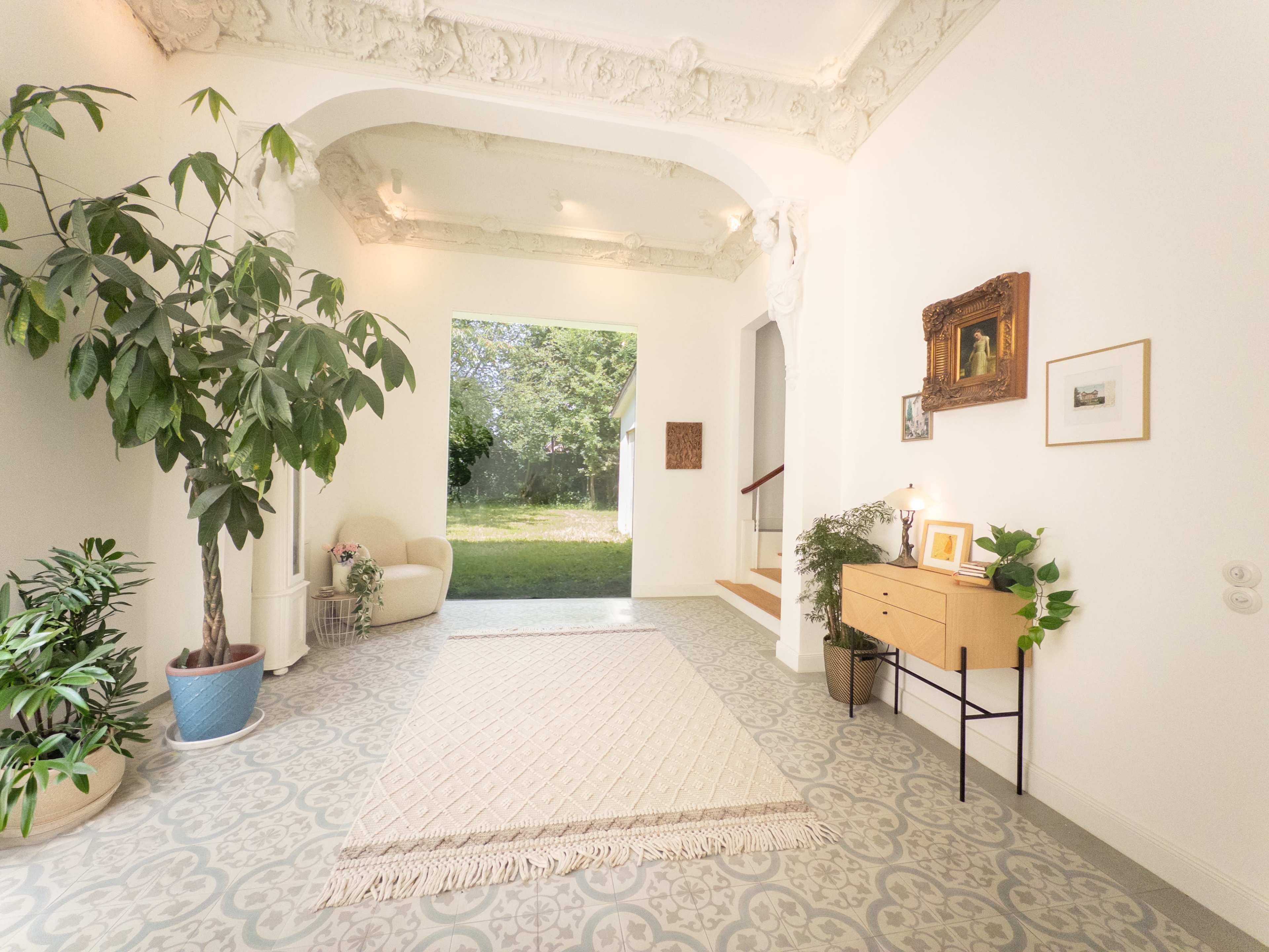 Art Nouveau Villa with a Conservatory in a Small Park Image in , Pinneberg