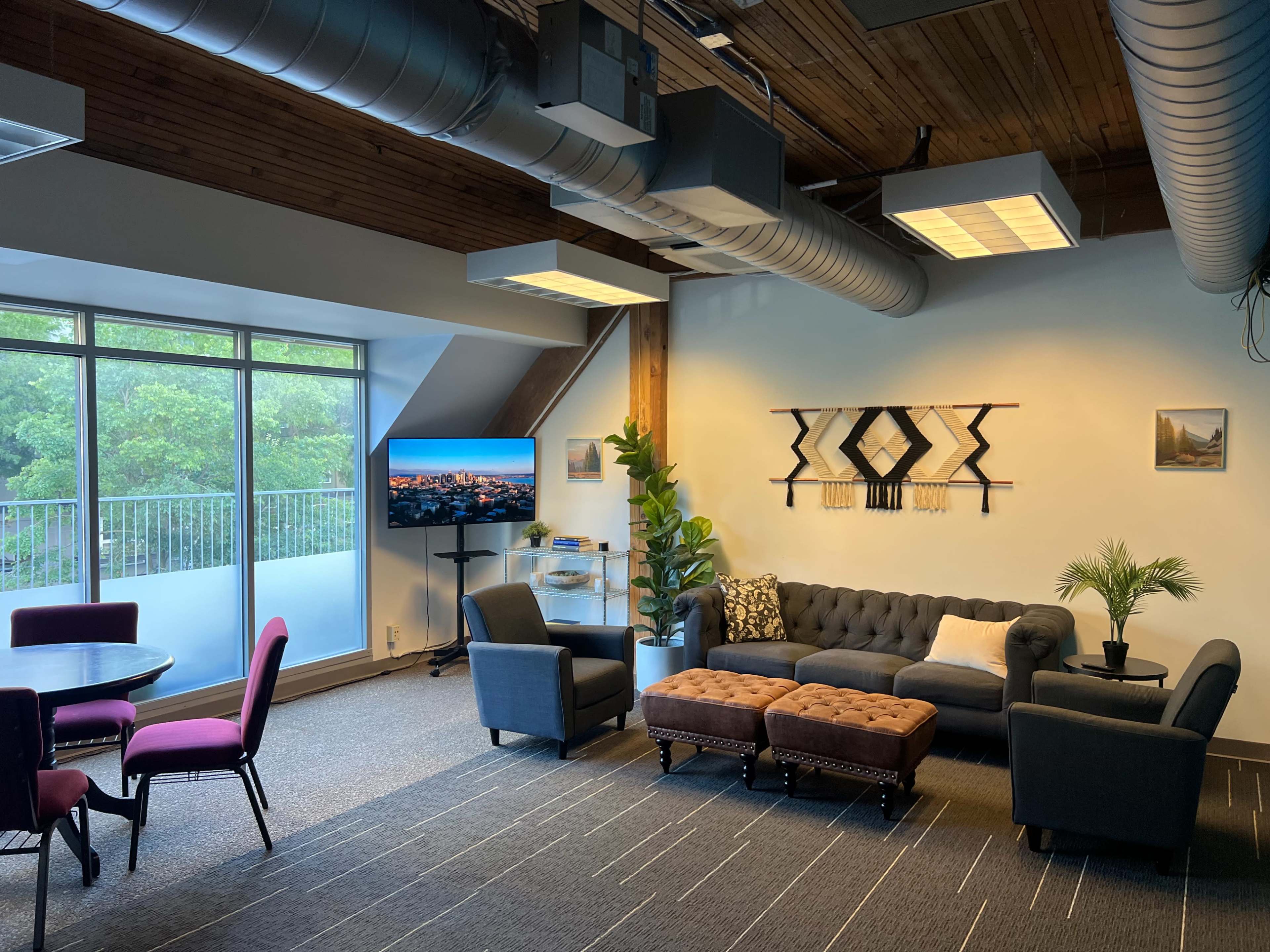 Downtown High Ceiling Event and Meeting Space near Space Needle with Deck Image in Belltown, Seattle, DE